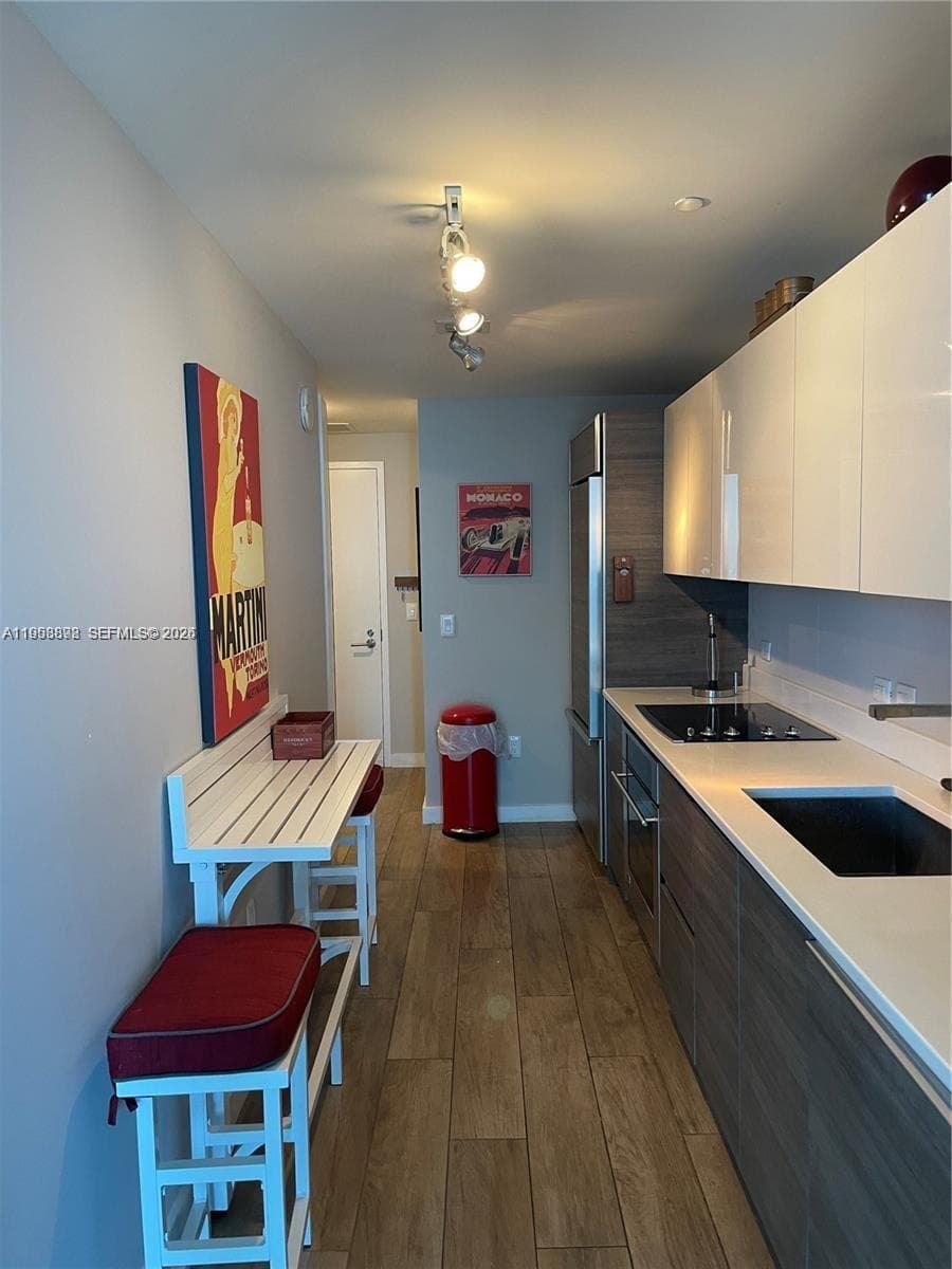 1100 S Miami Ave # 2105, Miami FL 33130 — 11
