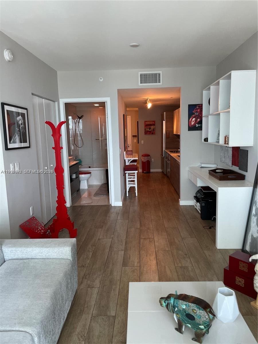 1100 S Miami Ave # 2105, Miami FL 33130 — 4