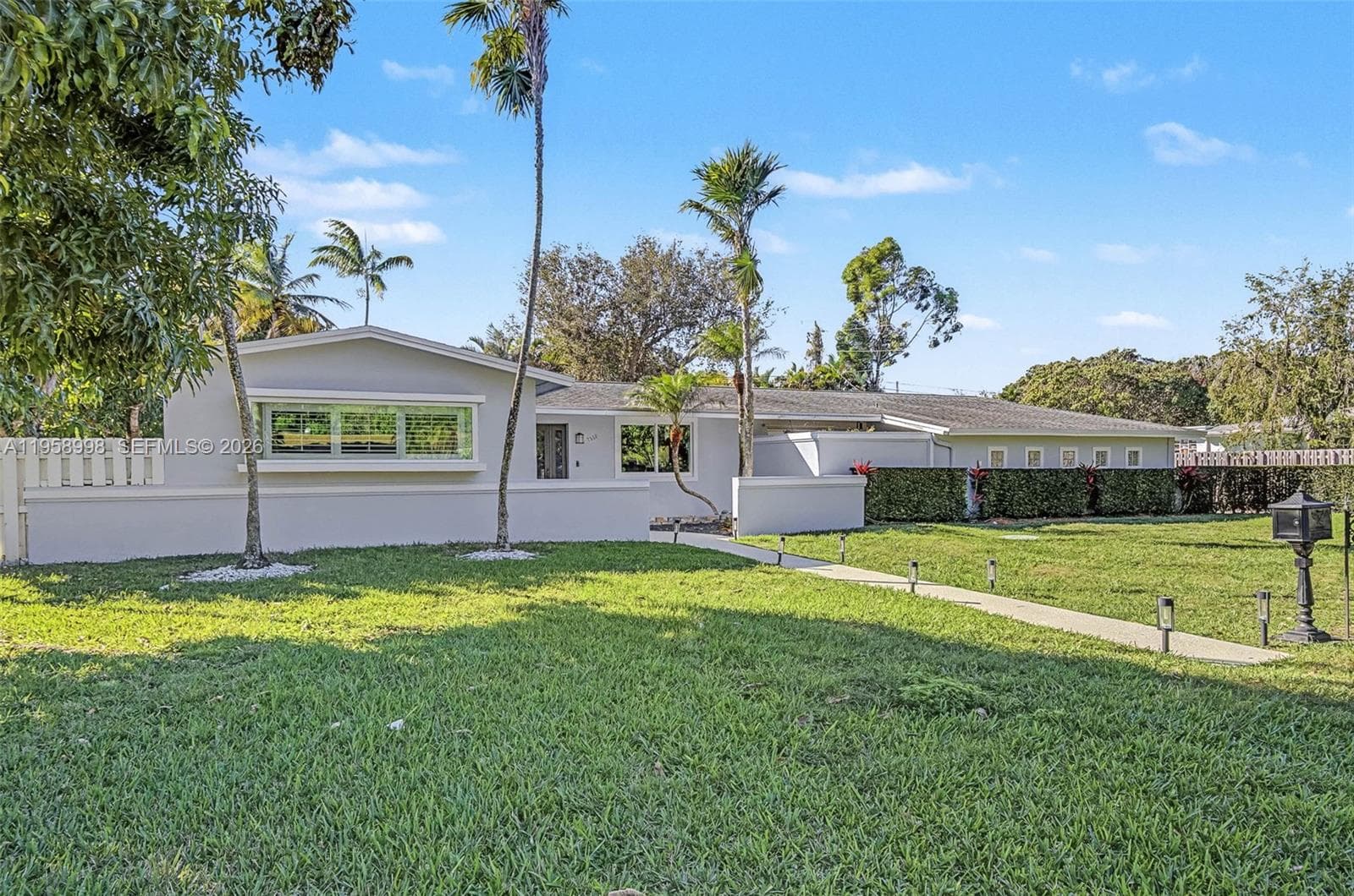 7950 SW 161st St, Palmetto Bay FL 33157 — 2