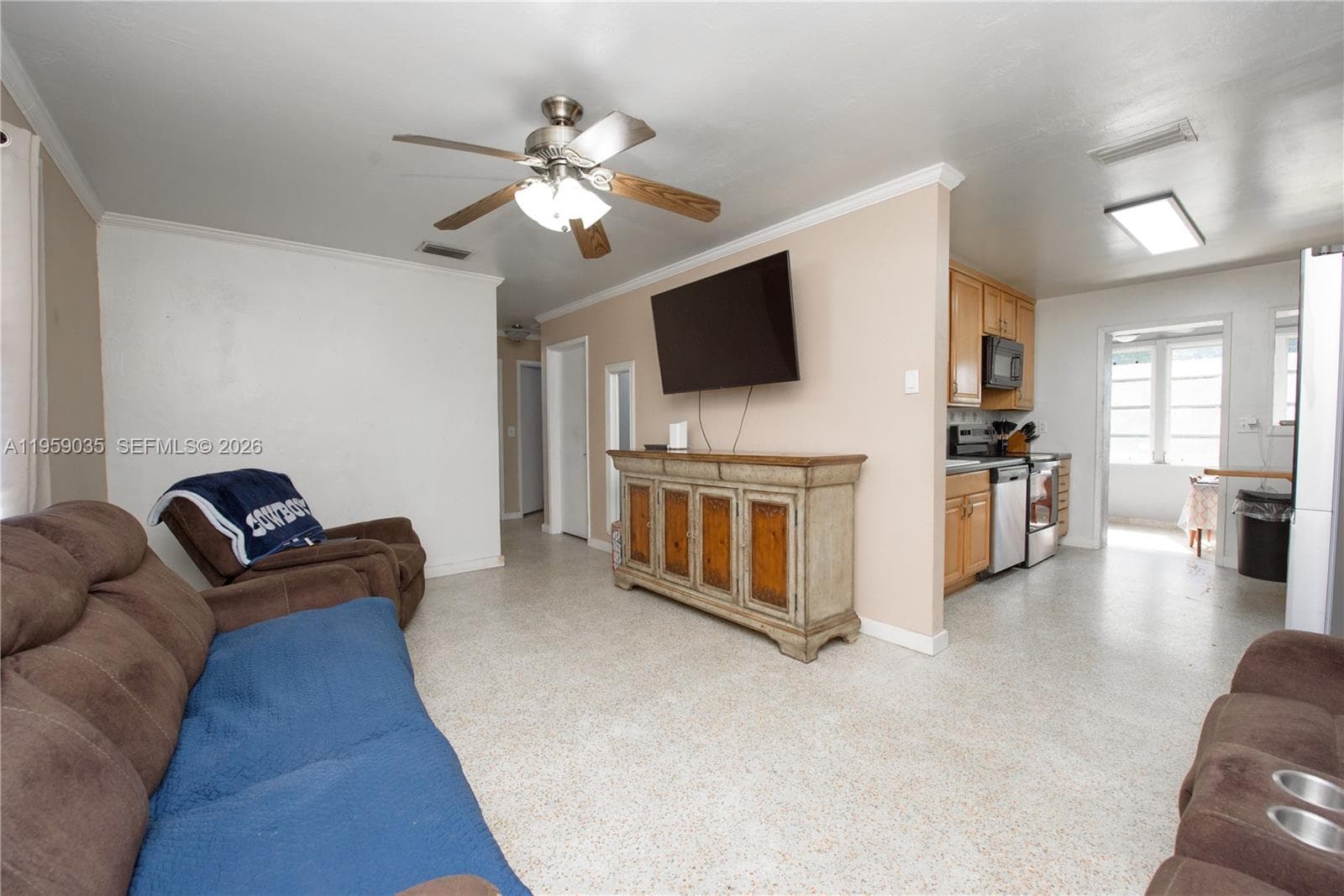 1560 NE 11th St, Homestead FL 33033 — 2