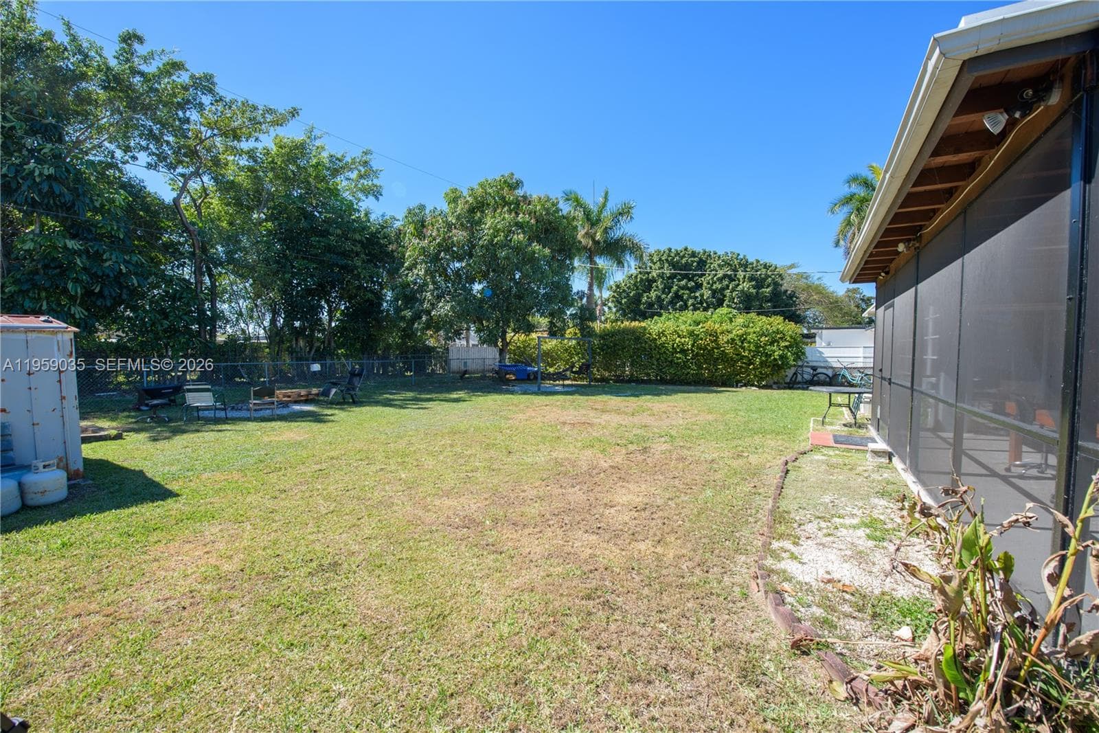 1560 NE 11th St, Homestead FL 33033 — 22