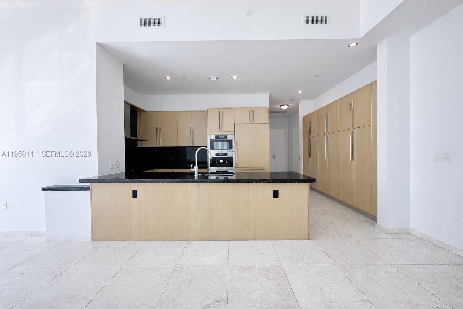 900 Brickell Key Blvd # 2405, Miami FL 33131 — 2