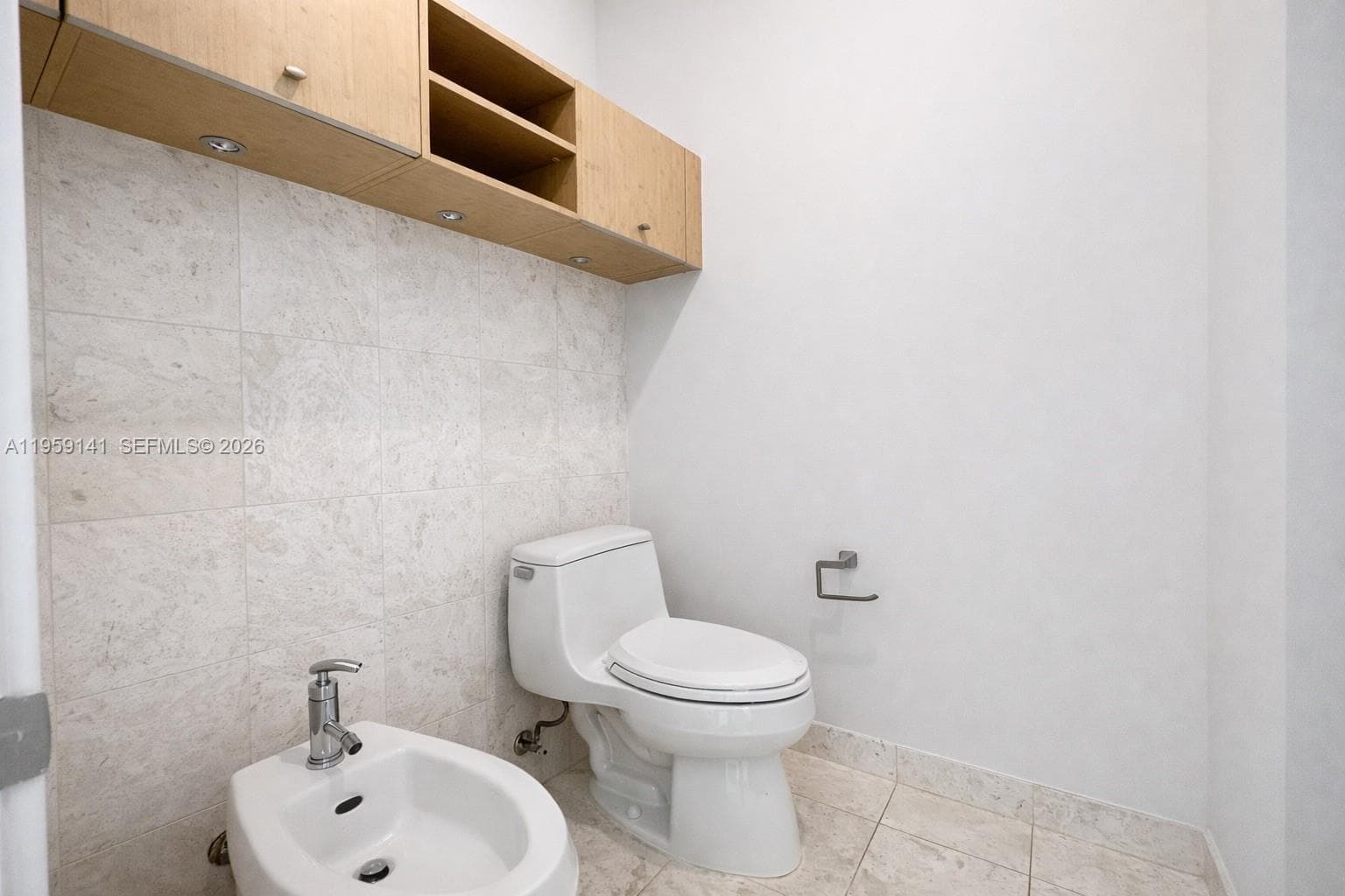900 Brickell Key Blvd # 2405, Miami FL 33131 — 17