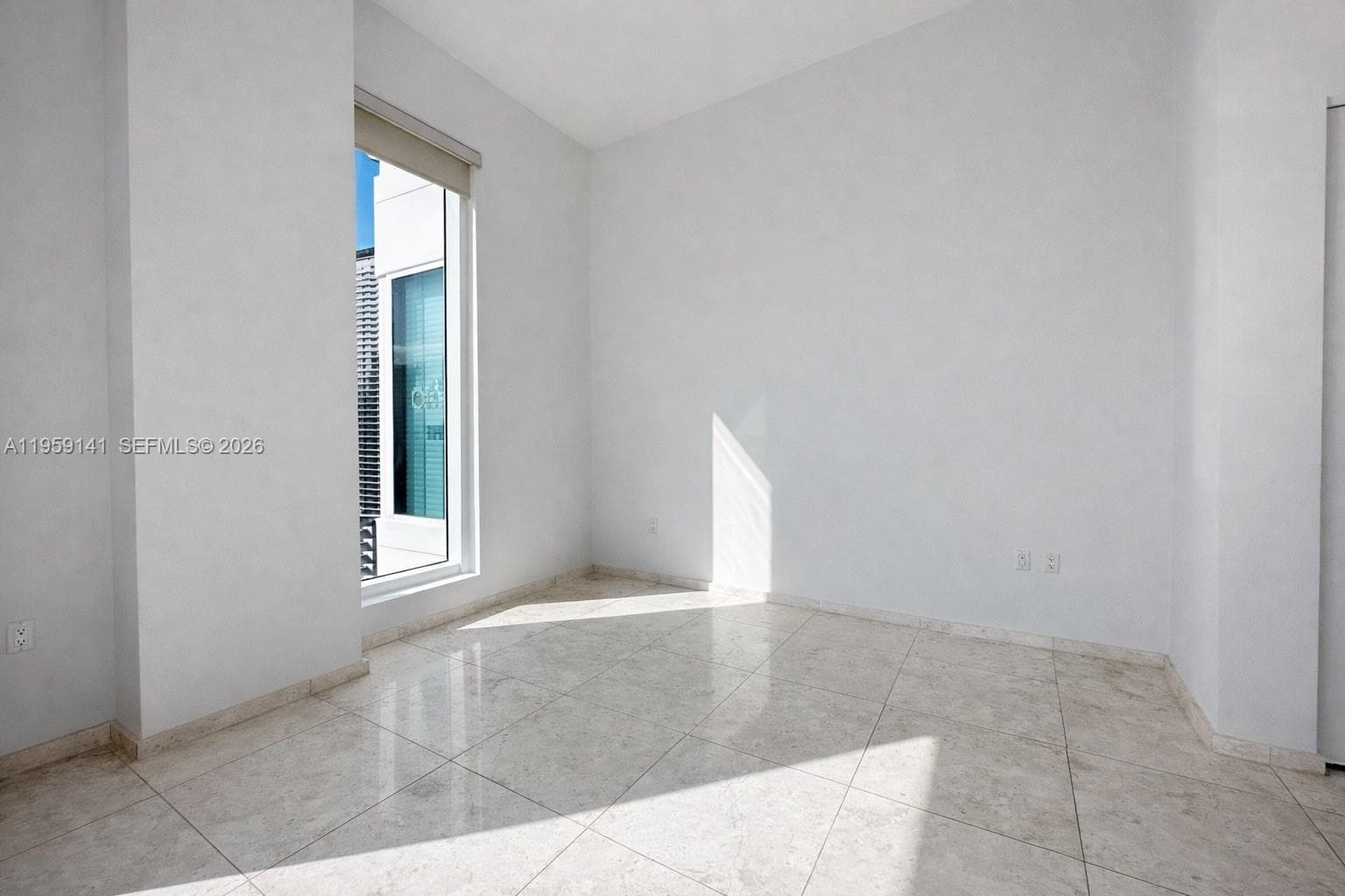 900 Brickell Key Blvd # 2405, Miami FL 33131 — 20