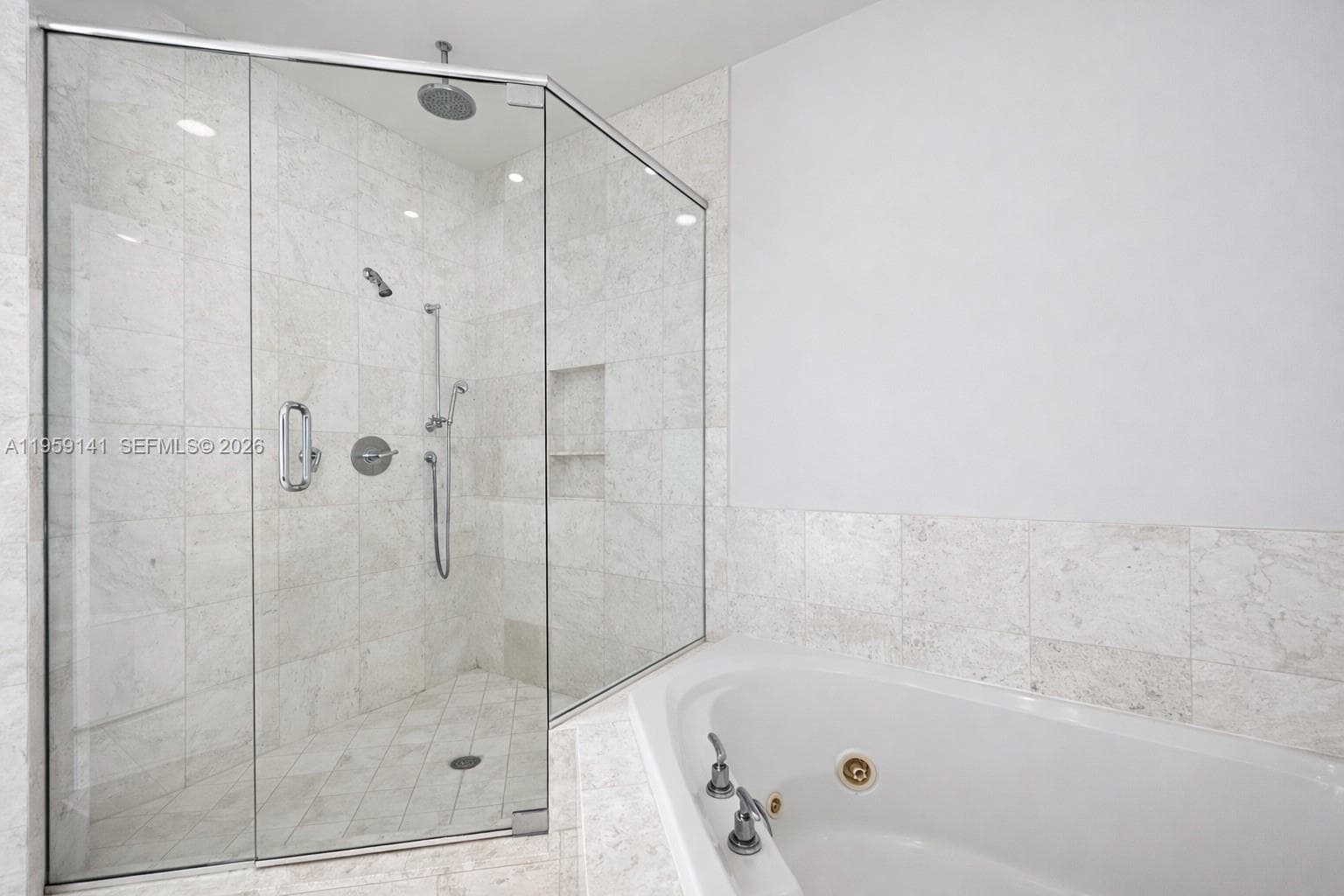900 Brickell Key Blvd # 2405, Miami FL 33131 — 18