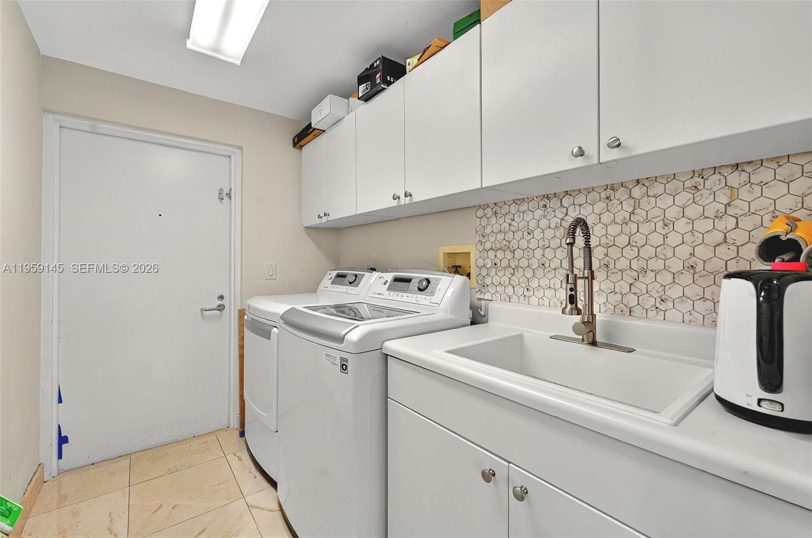 21050 Point Pl # 2301, Aventura FL 33180 — 35