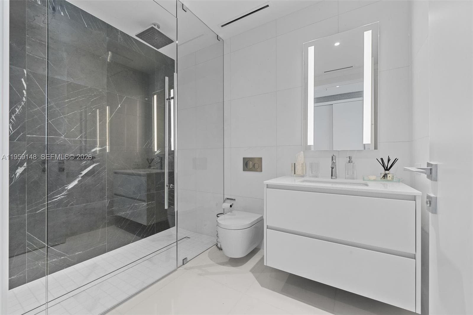 300 Biscayne Blvd Way # 4602, Miami FL 33131 — 26