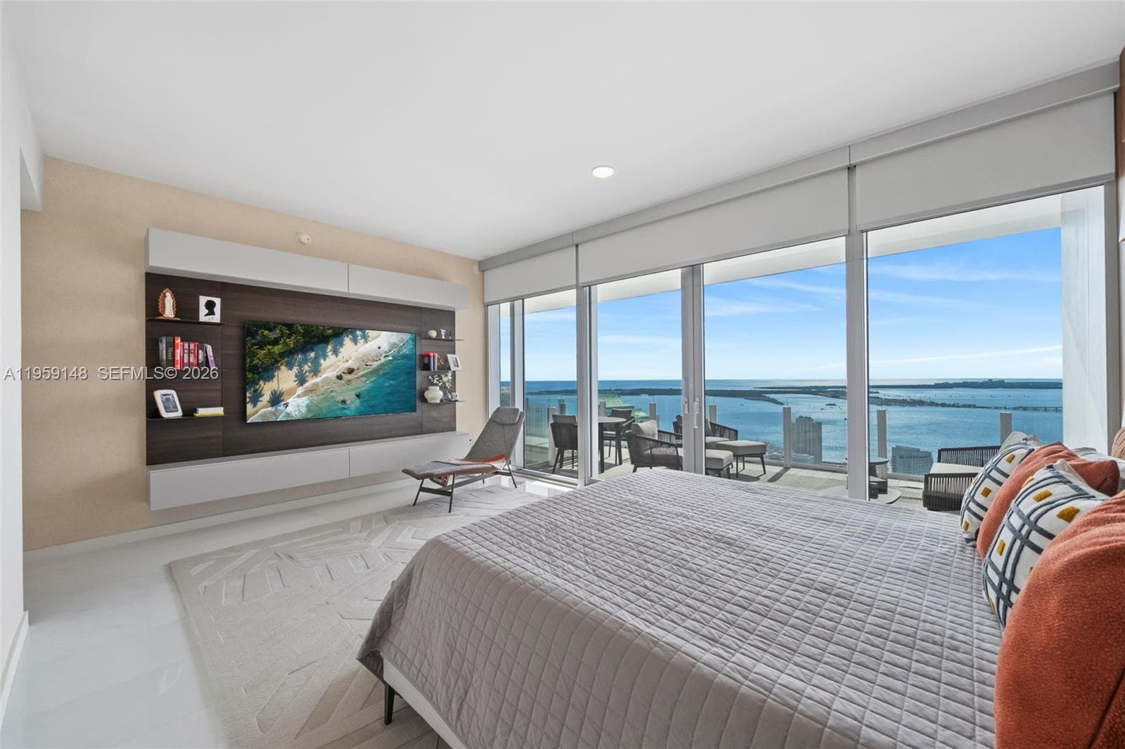 300 Biscayne Blvd Way # 4602, Miami FL 33131 — 3