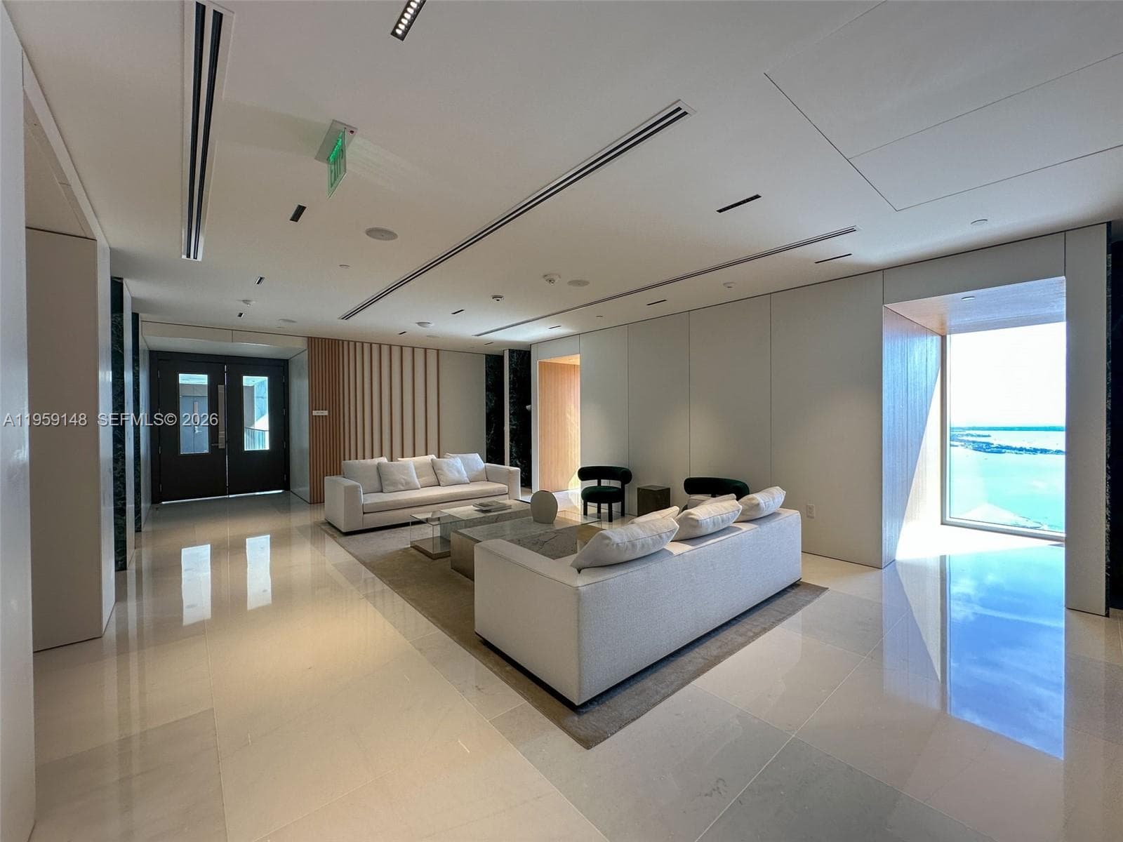 300 Biscayne Blvd Way # 4602, Miami FL 33131 — 35