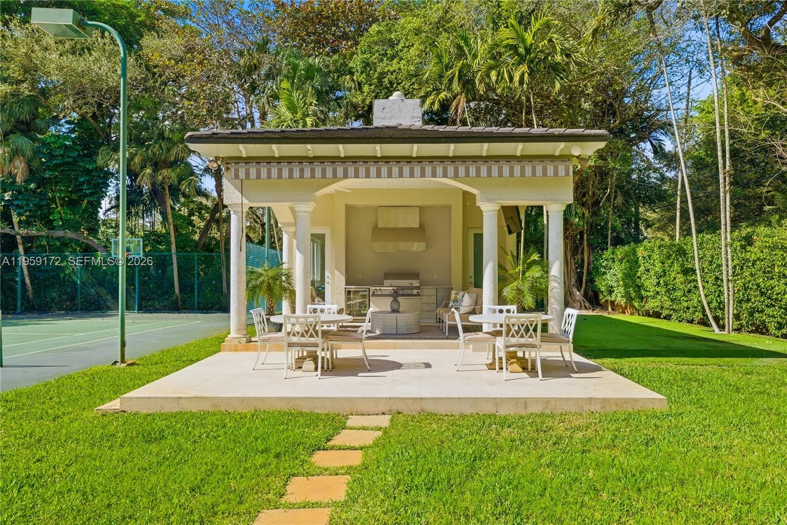 8400 SW 52nd Ave, Miami FL 33143 — 57