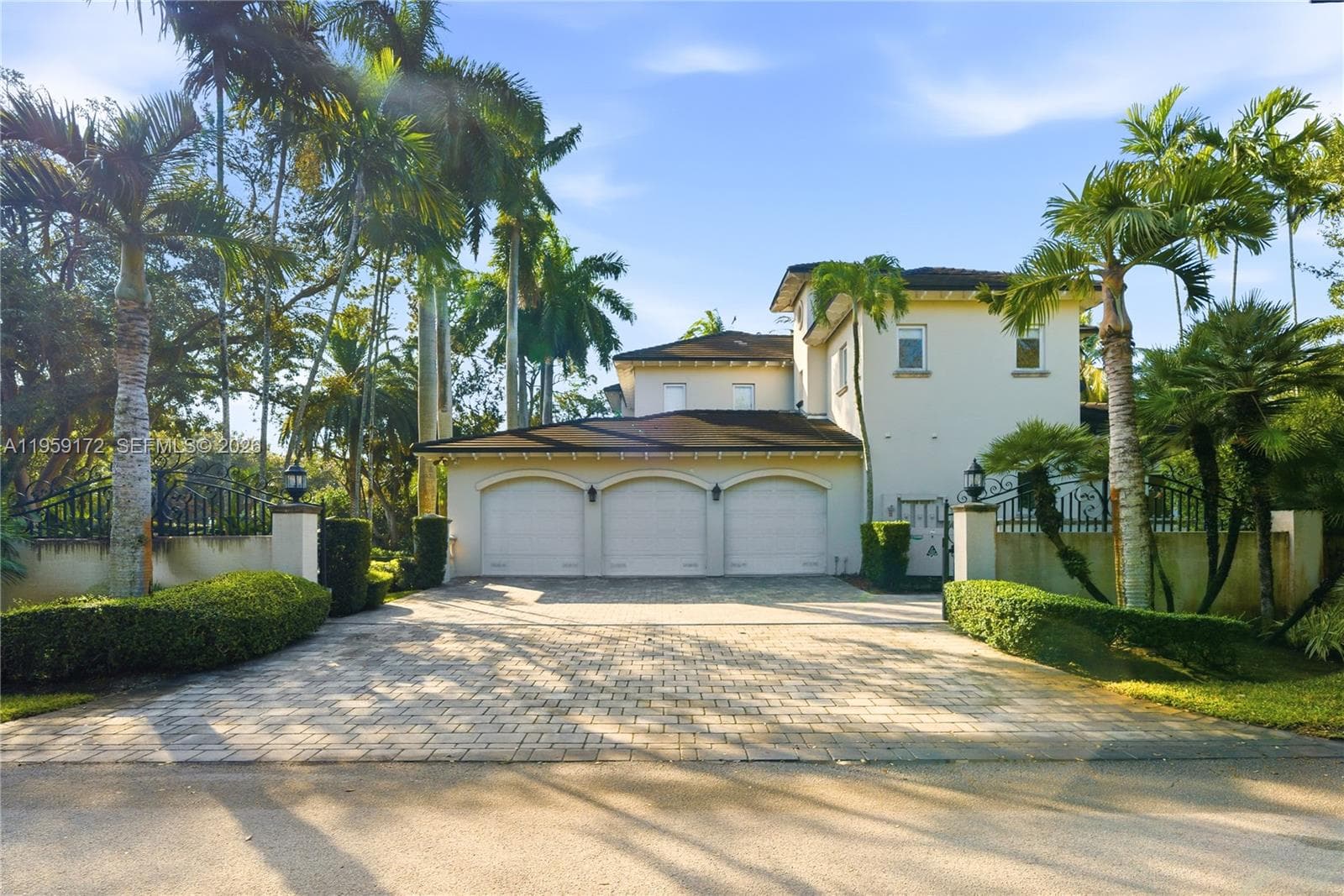 8400 SW 52nd Ave, Miami FL 33143 — 5