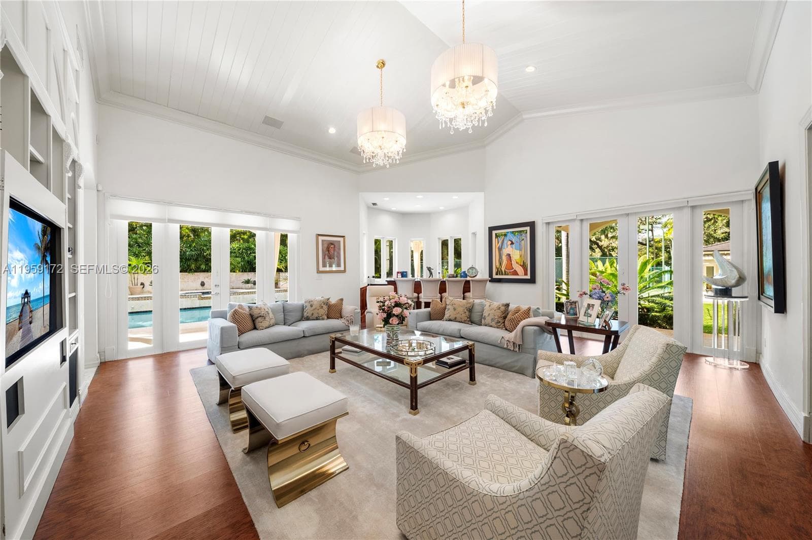 8400 SW 52nd Ave, Miami FL 33143 — 33