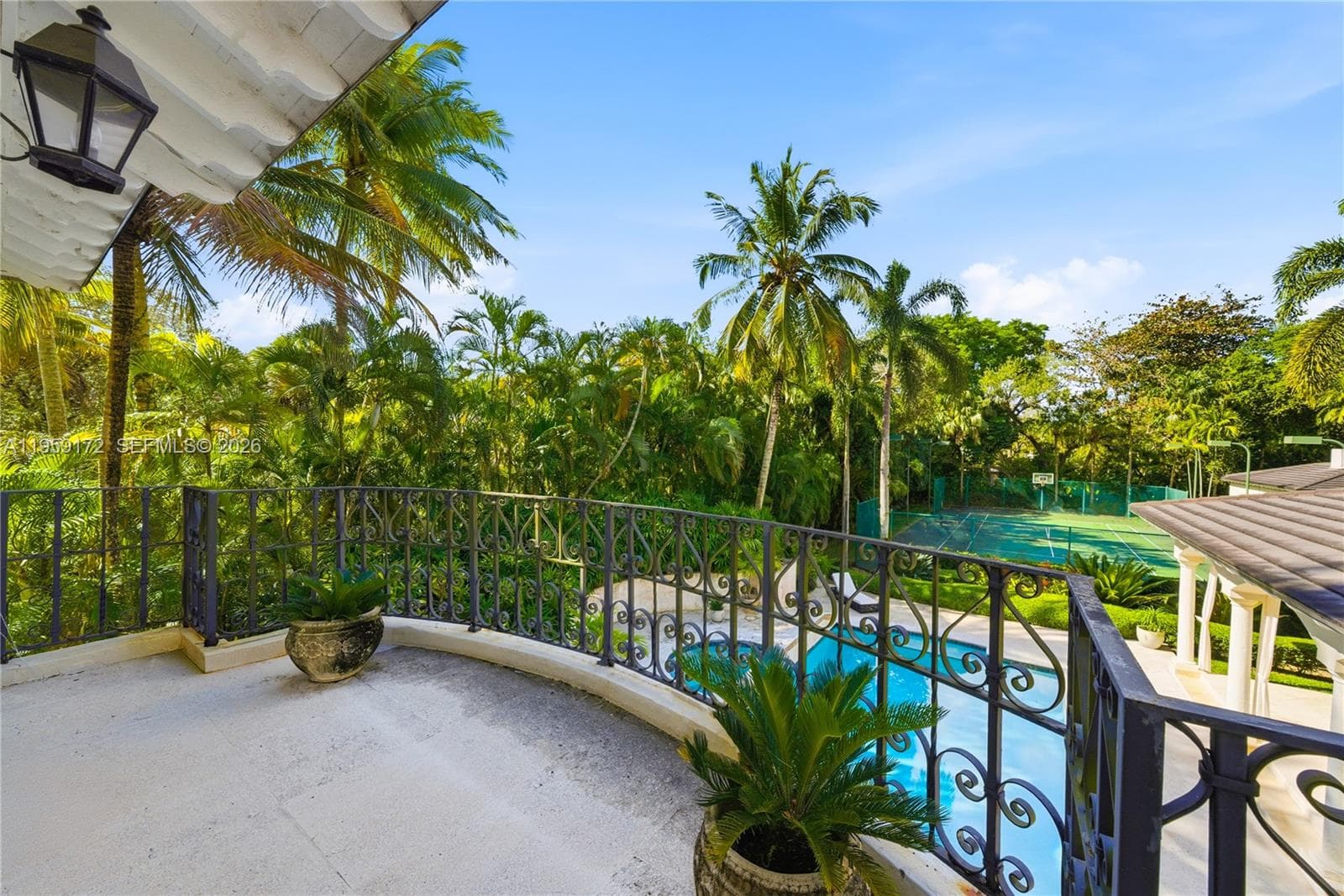 8400 SW 52nd Ave, Miami FL 33143 — 40