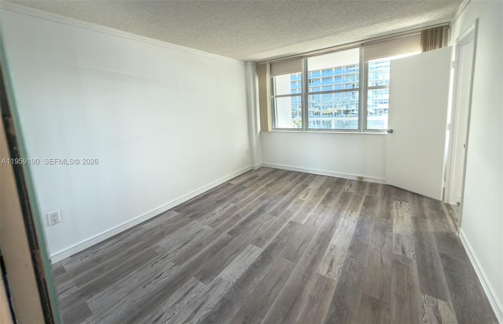 5750 Collins Ave # 6J, Miami Beach FL 33140 — 17