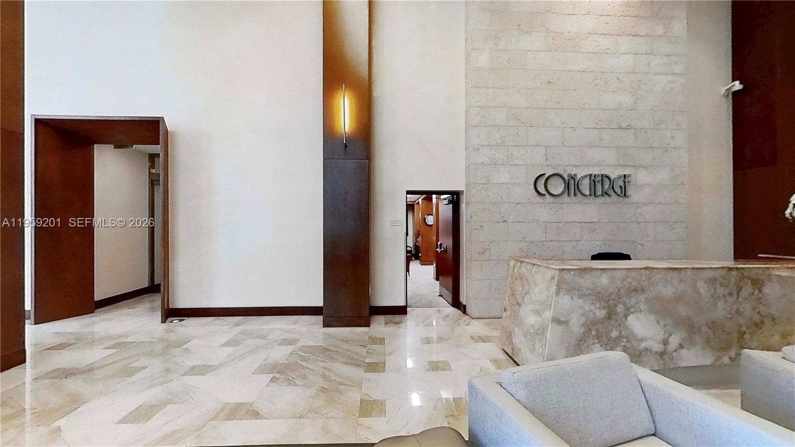 31 SE 5th St # 2408, Miami FL 33131 — 23