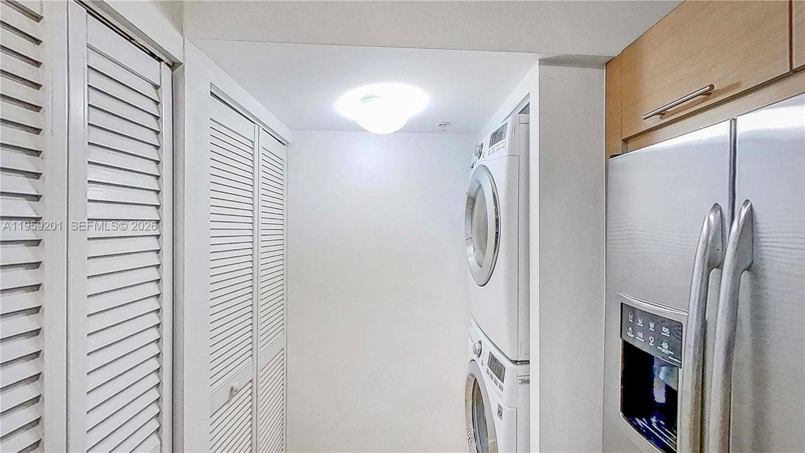 31 SE 5th St # 2408, Miami FL 33131 — 13