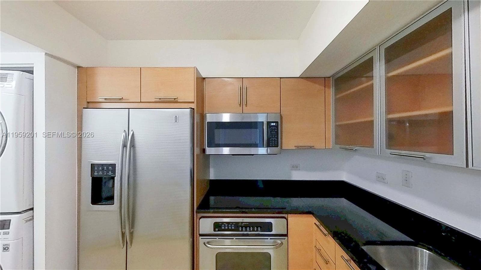 31 SE 5th St # 2408, Miami FL 33131 — 16