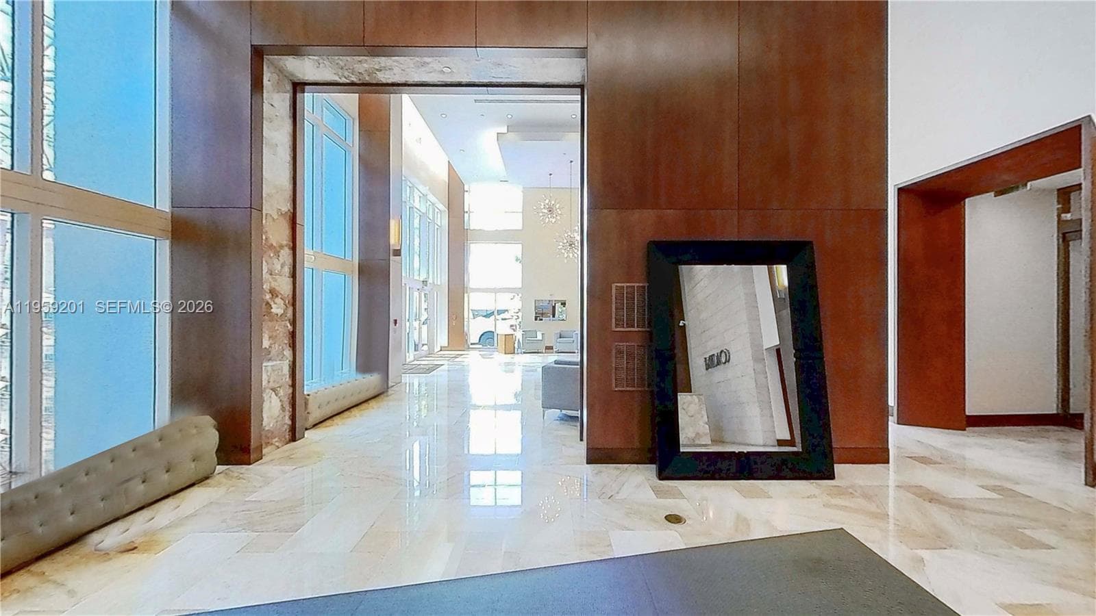 31 SE 5th St # 2408, Miami FL 33131 — 26