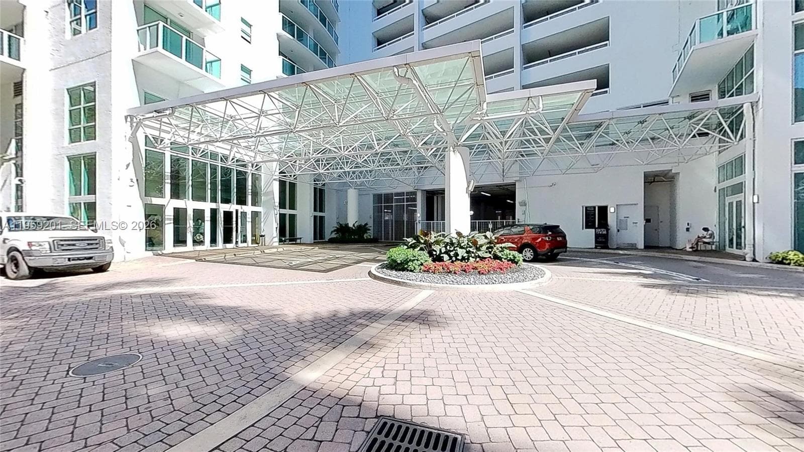 31 SE 5th St # 2408, Miami FL 33131 — 24