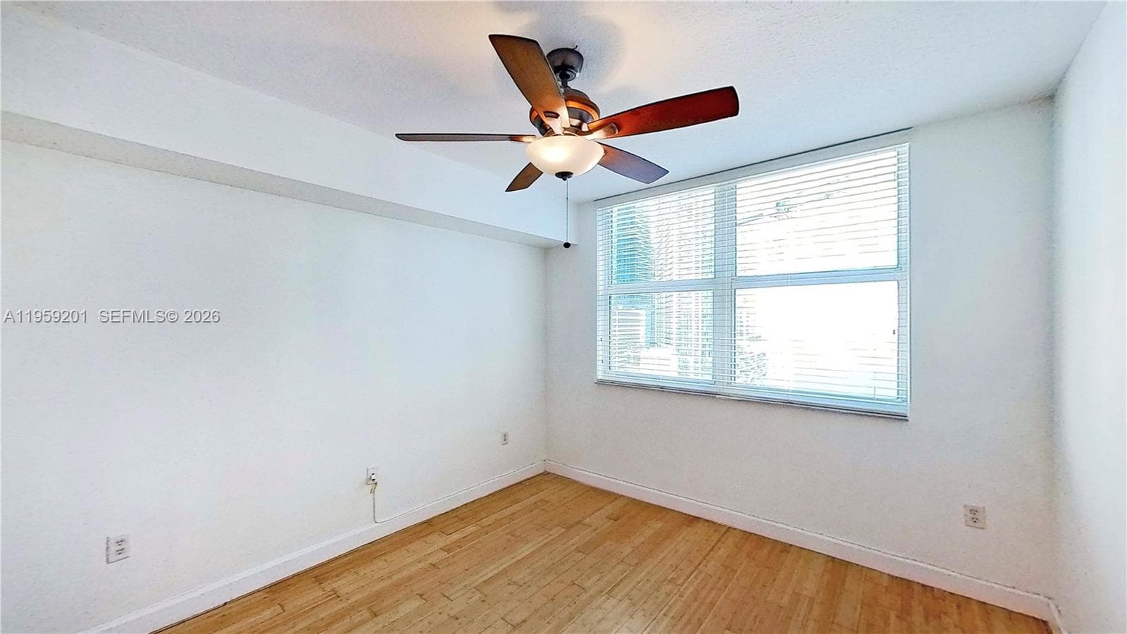 31 SE 5th St # 2408, Miami FL 33131 — 19
