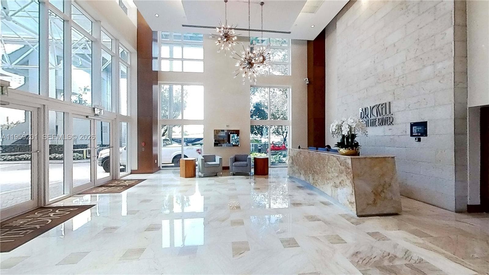 31 SE 5th St # 2408, Miami FL 33131 — 29
