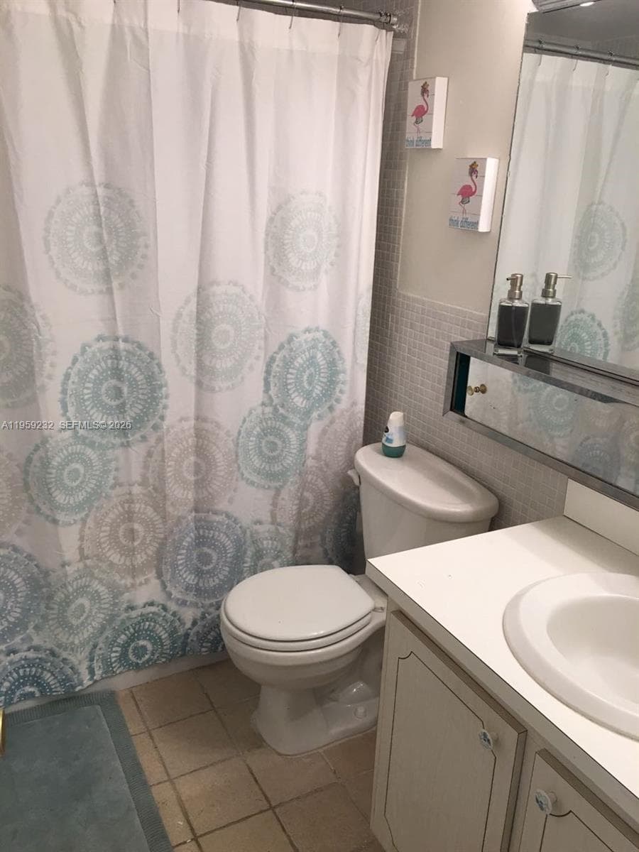 3660 NE 166th St # 611, North Miami Beach FL 33160 — 13