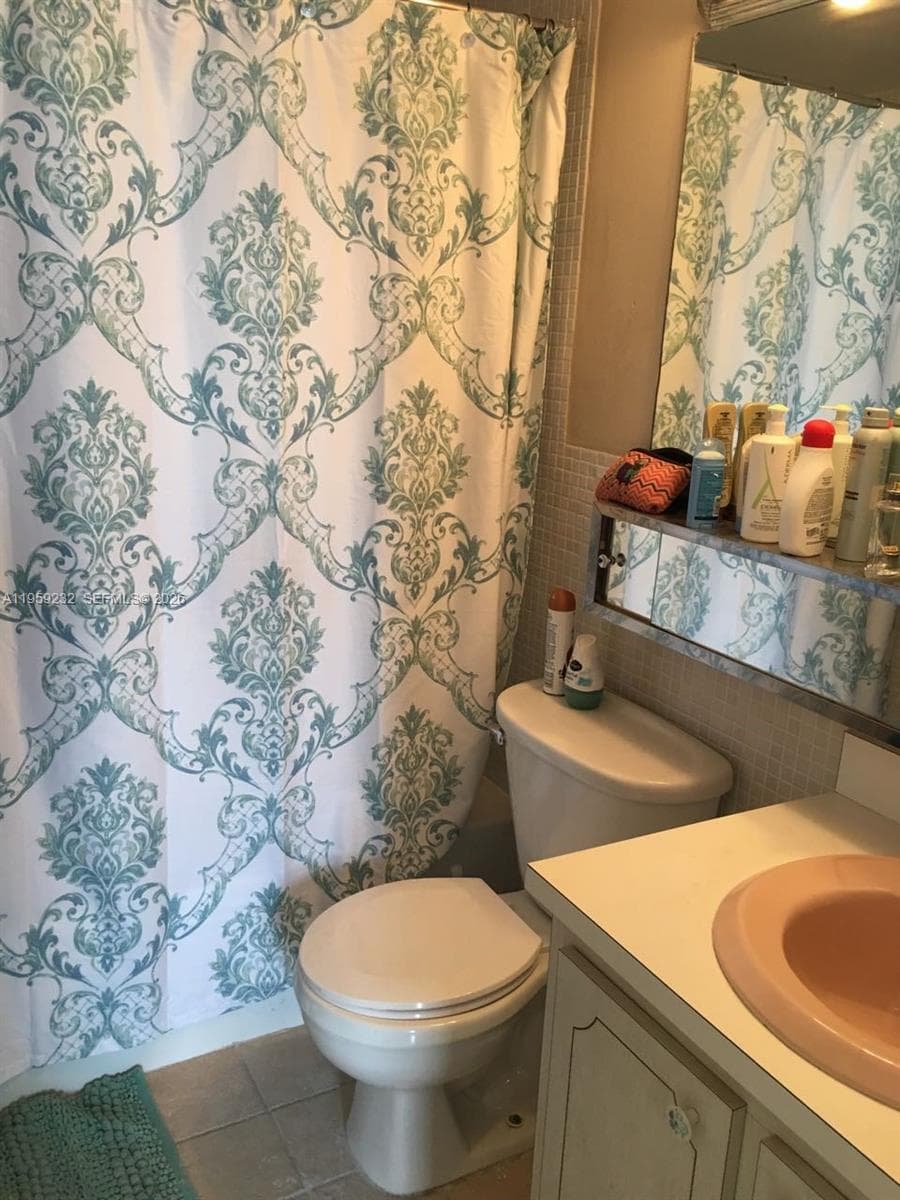 3660 NE 166th St # 611, North Miami Beach FL 33160 — 16