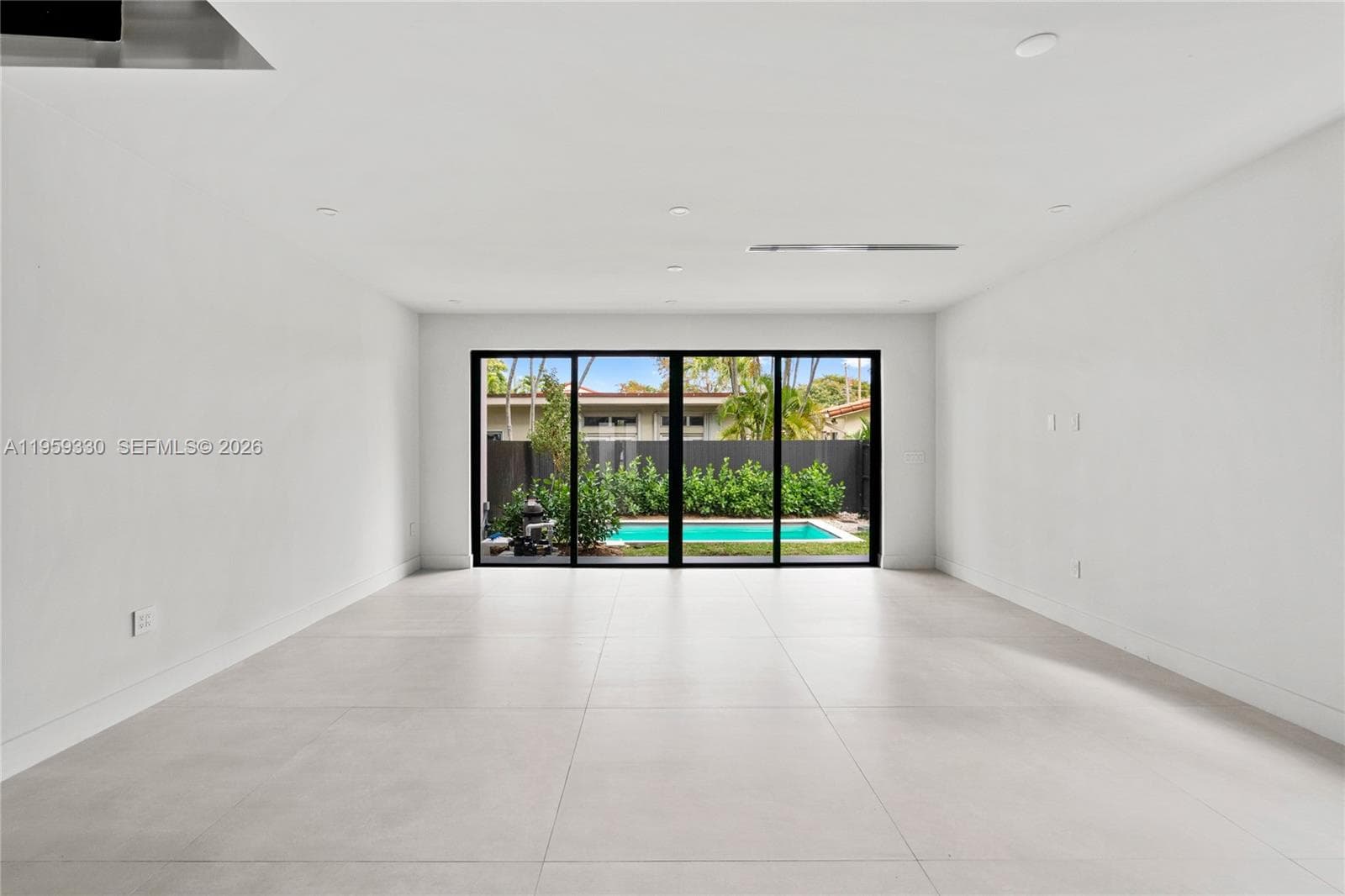 1431 SW 20th St, Miami FL 33145 — 19