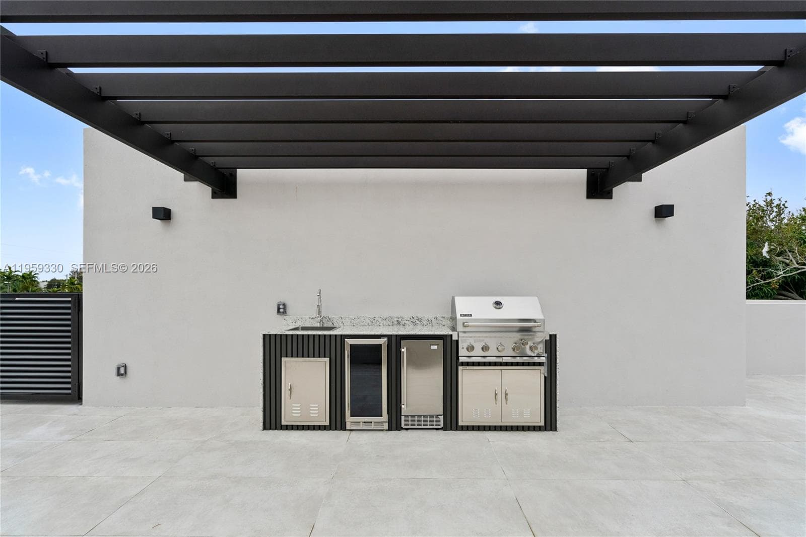 1431 SW 20th St, Miami FL 33145 — 40