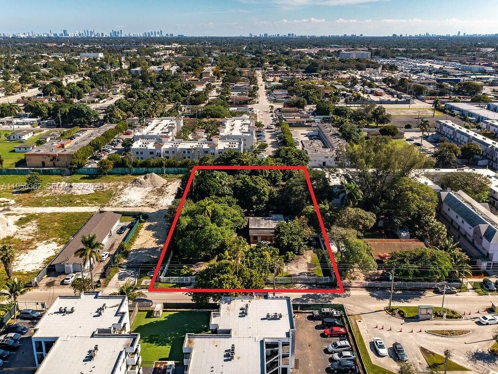 13265 Alexandria Dr, Opa-Locka FL 33054 — 7