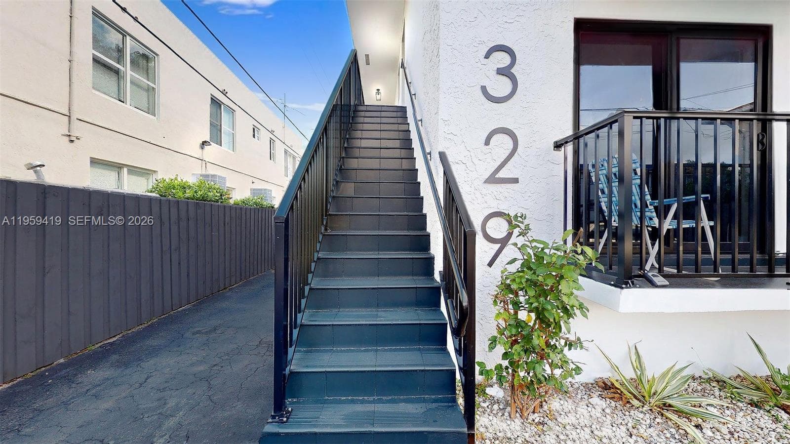 329 SW 9th Ave, Miami FL 33130 — 5