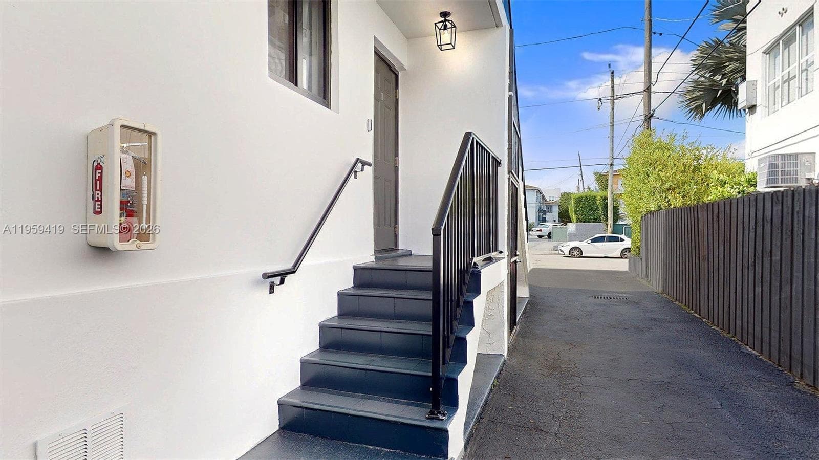 329 SW 9th Ave, Miami FL 33130 — 9