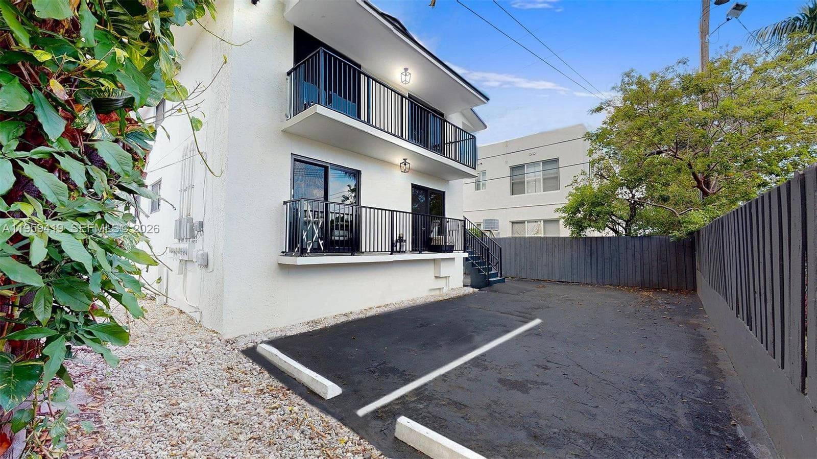 329 SW 9th Ave, Miami FL 33130 — 15