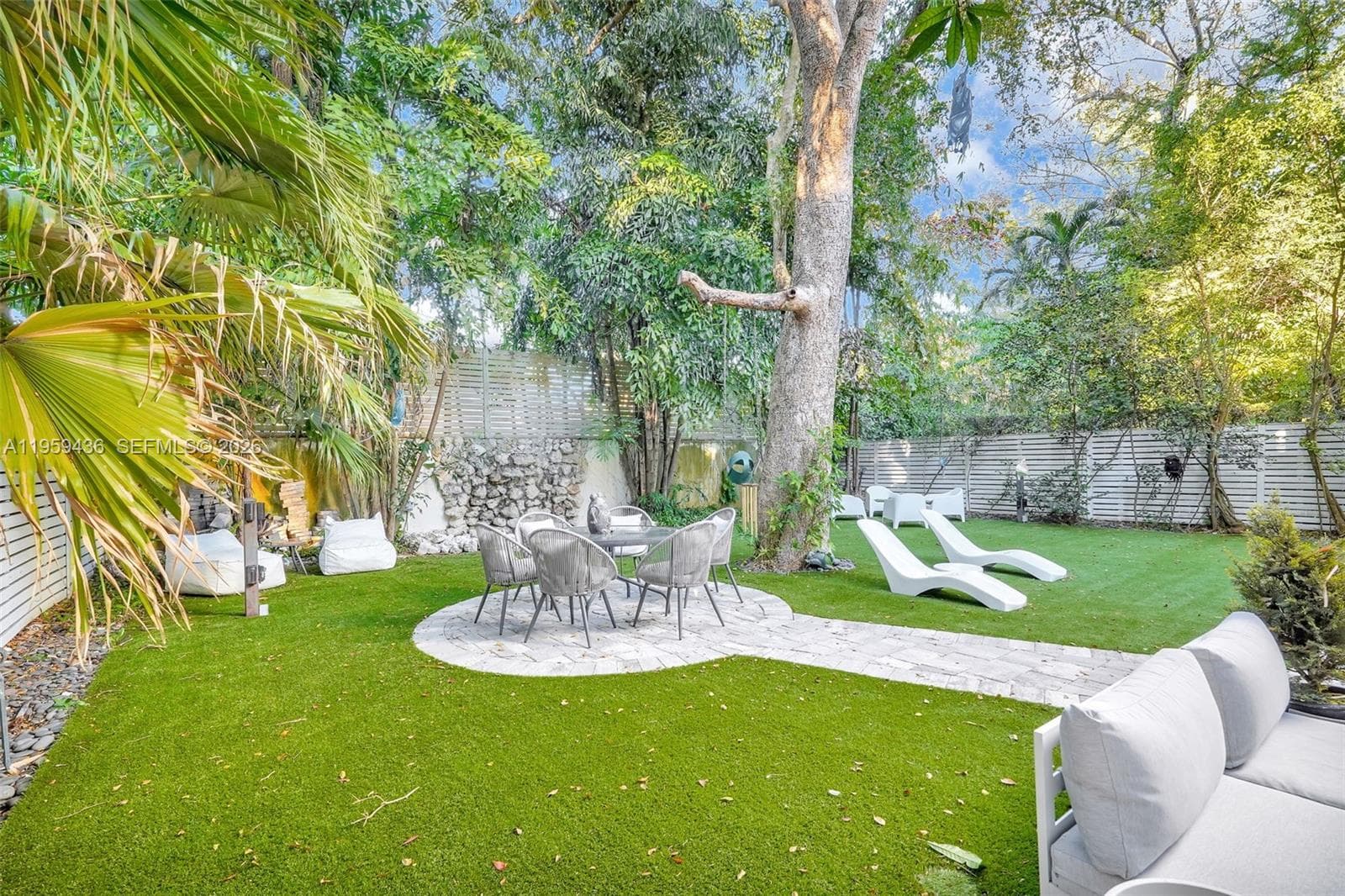 3675 Loquat Ave, Miami FL 33133 — 16