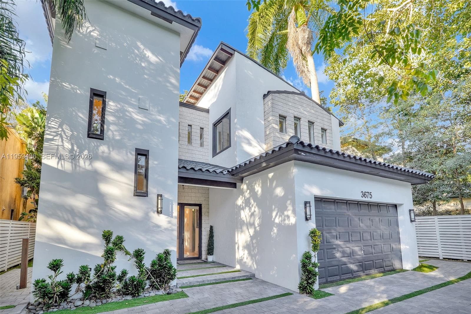3675 Loquat Ave, Miami FL 33133 — 5