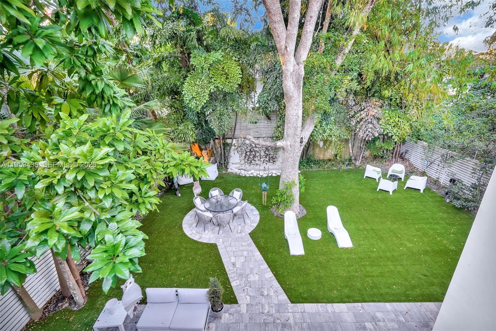3675 Loquat Ave, Miami FL 33133 — 20