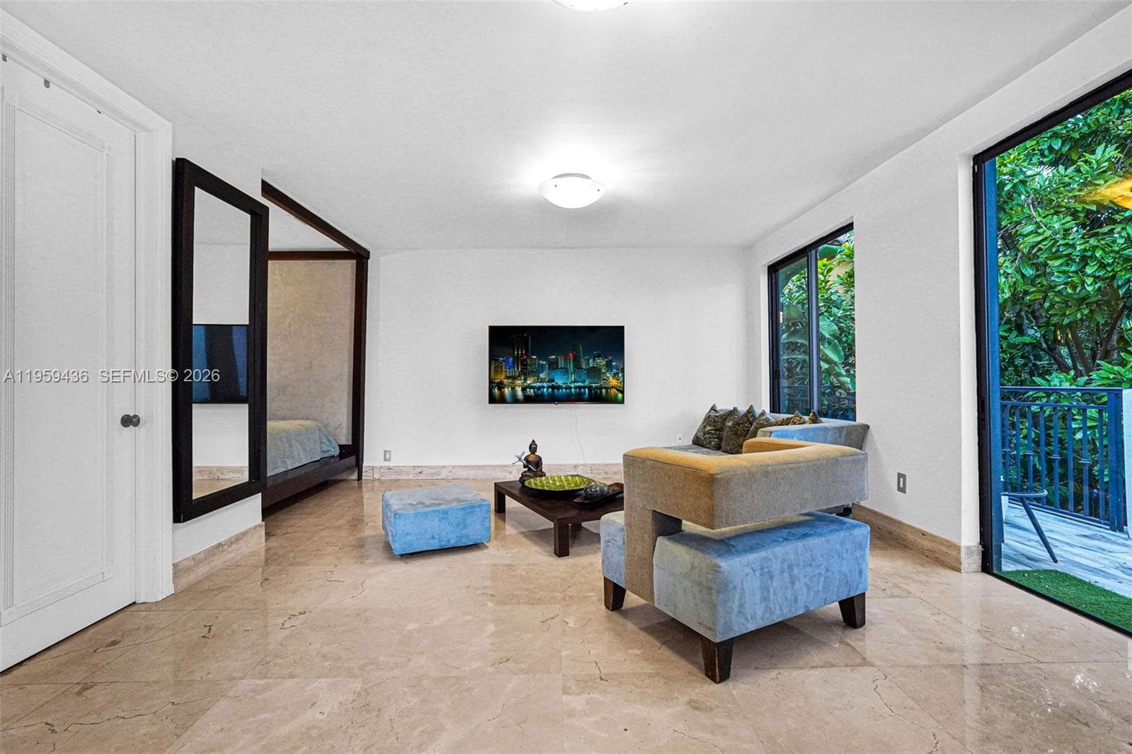 3675 Loquat Ave, Miami FL 33133 — 60