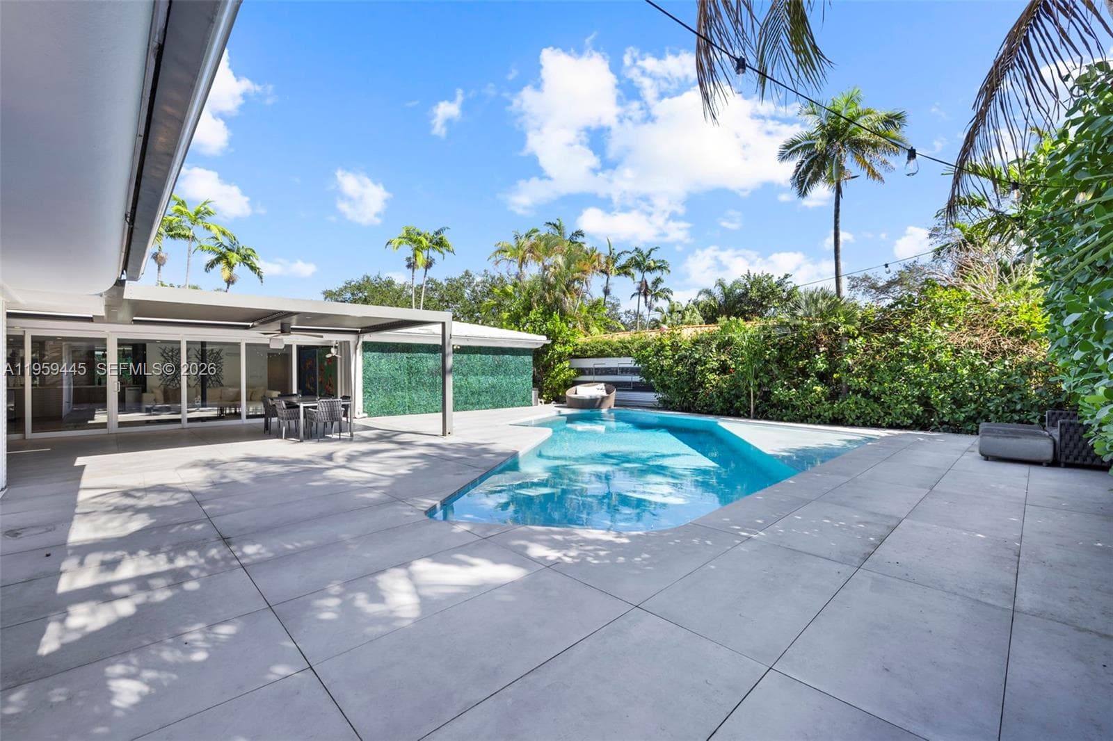 1040 NE 86th St, Miami FL 33138 — 42