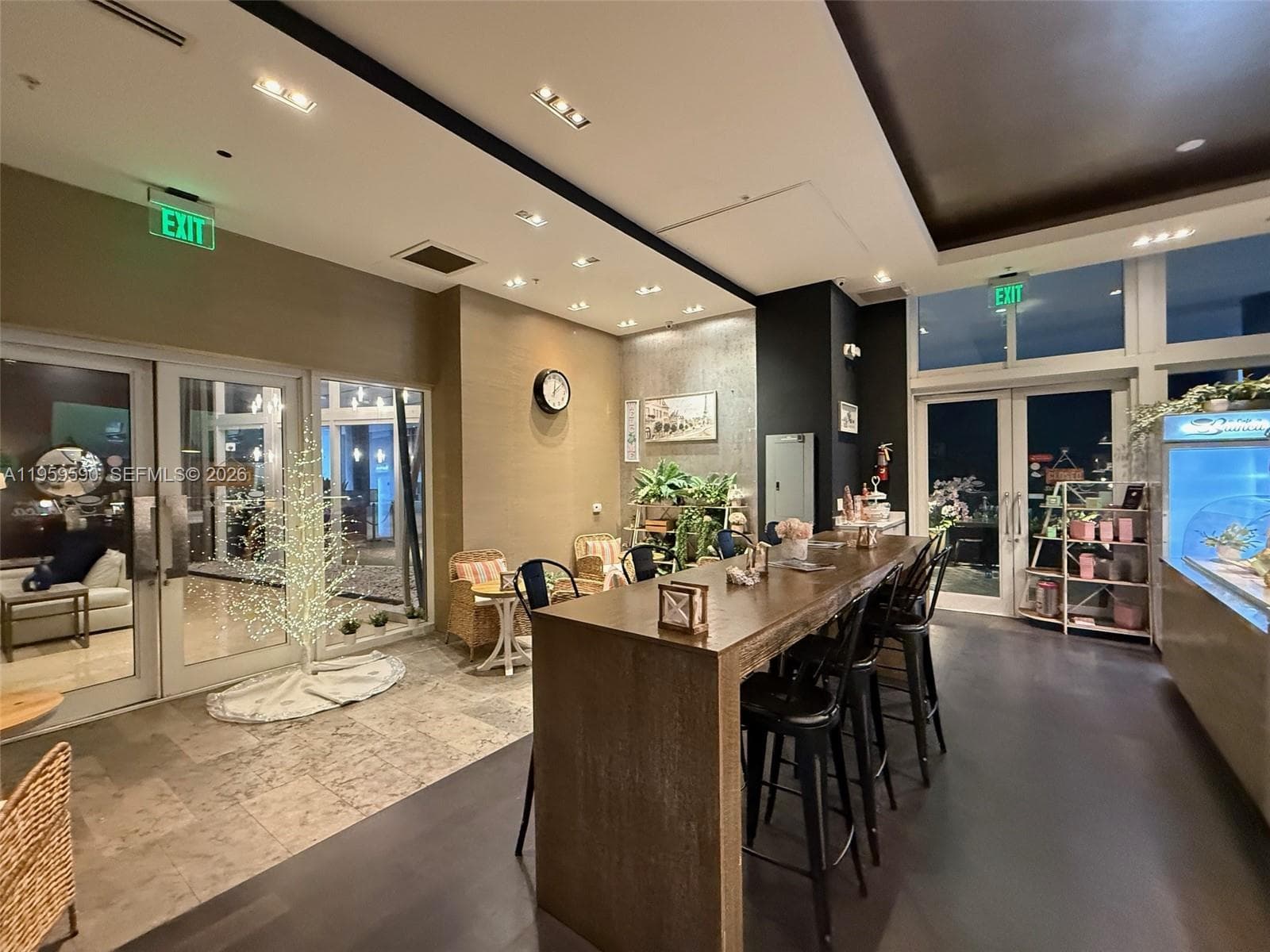 Brickell Cafe confidential, Miami FL 33130 — 2