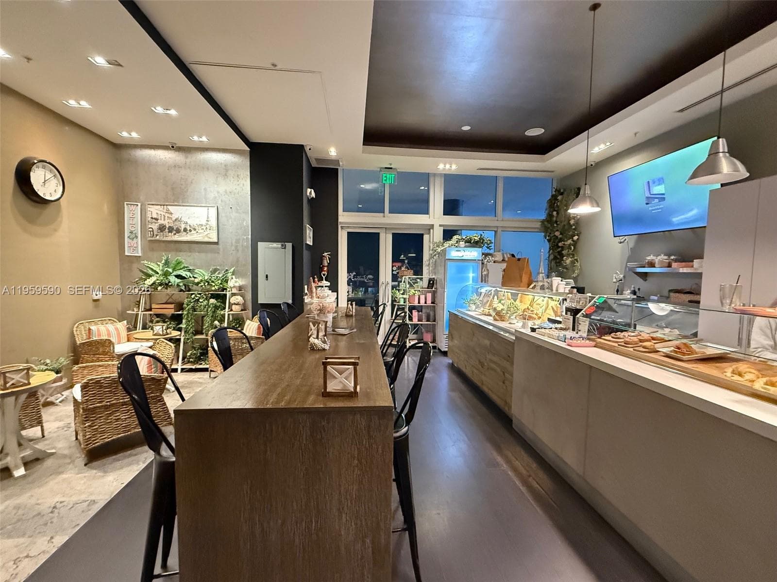 Brickell Cafe confidential, Miami FL 33130 — 4