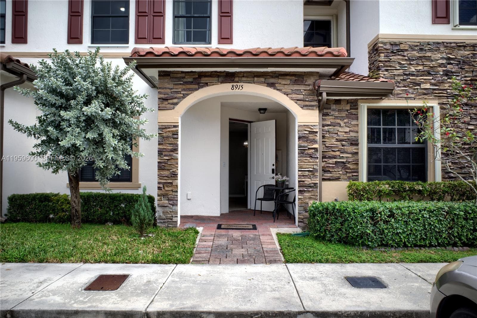 8915 W 35th Ave, Hialeah FL 33018 — 2