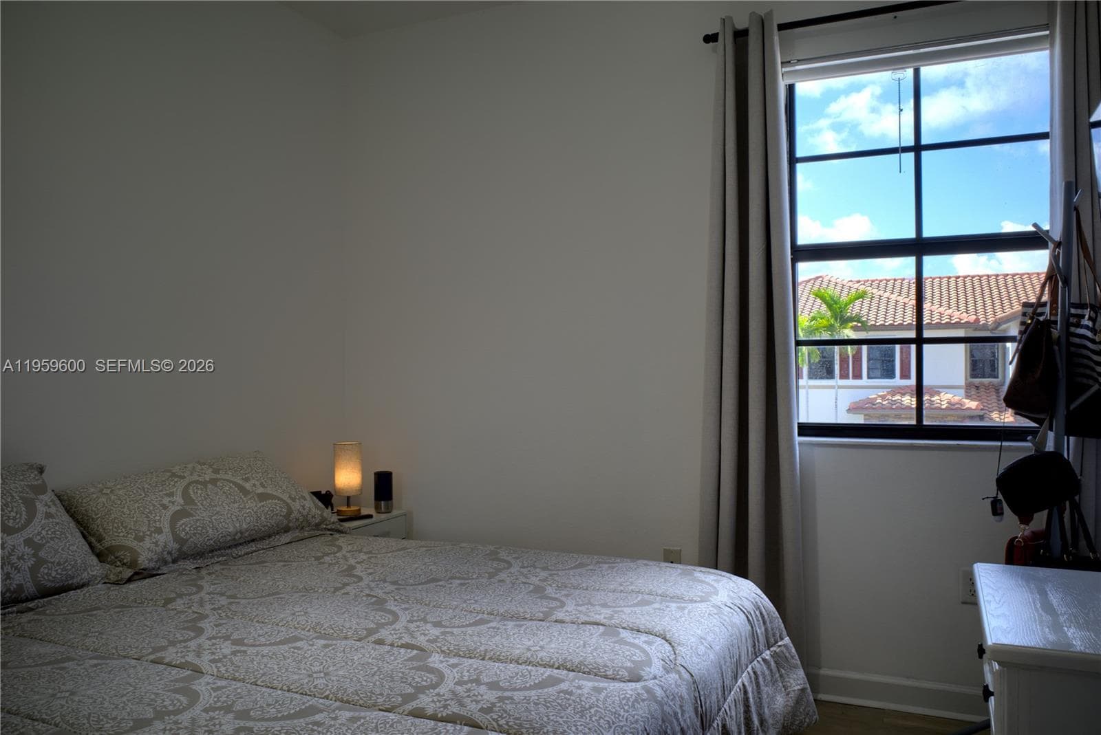 8915 W 35th Ave, Hialeah FL 33018 — 28