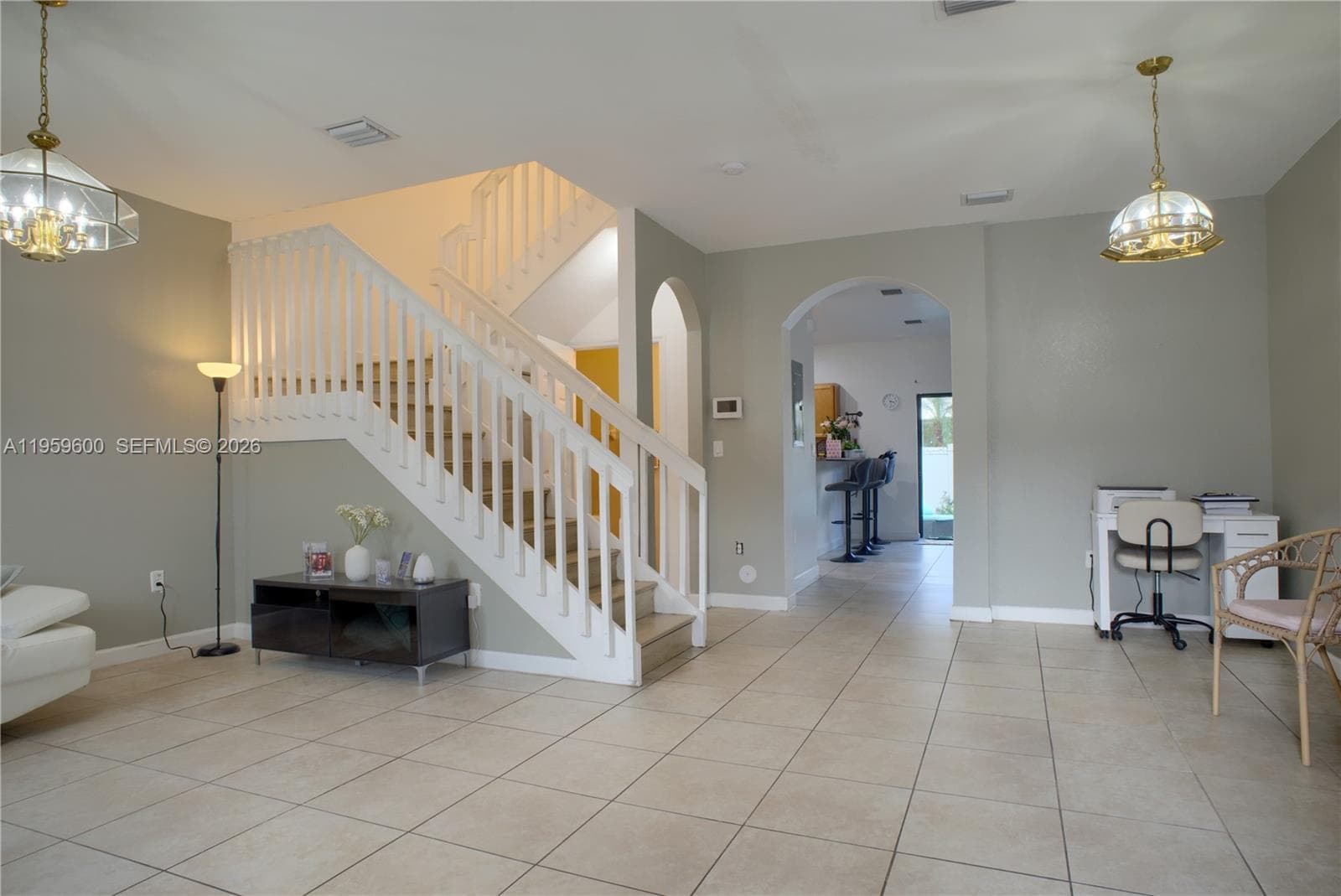 8915 W 35th Ave, Hialeah FL 33018 — 5