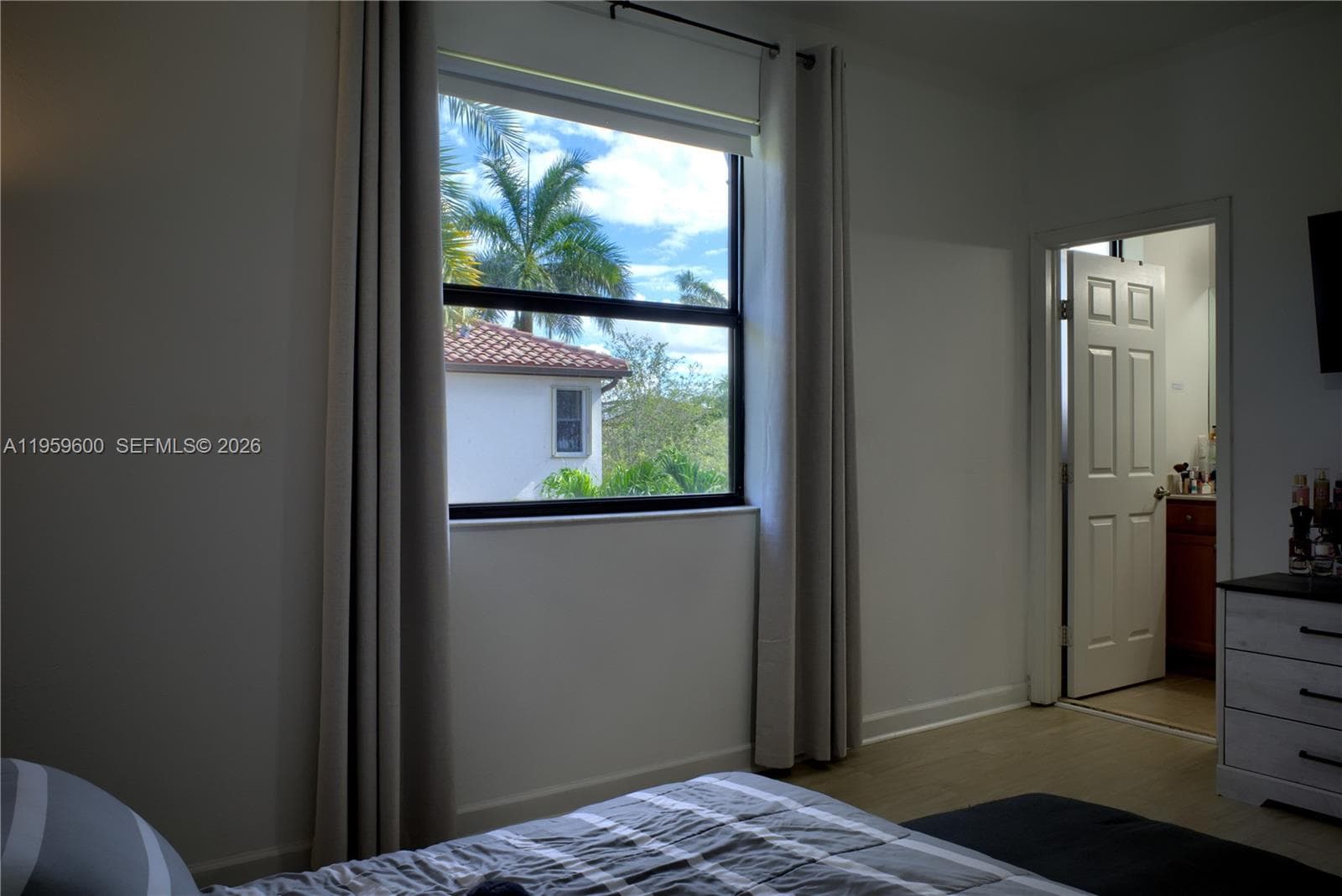 8915 W 35th Ave, Hialeah FL 33018 — 21