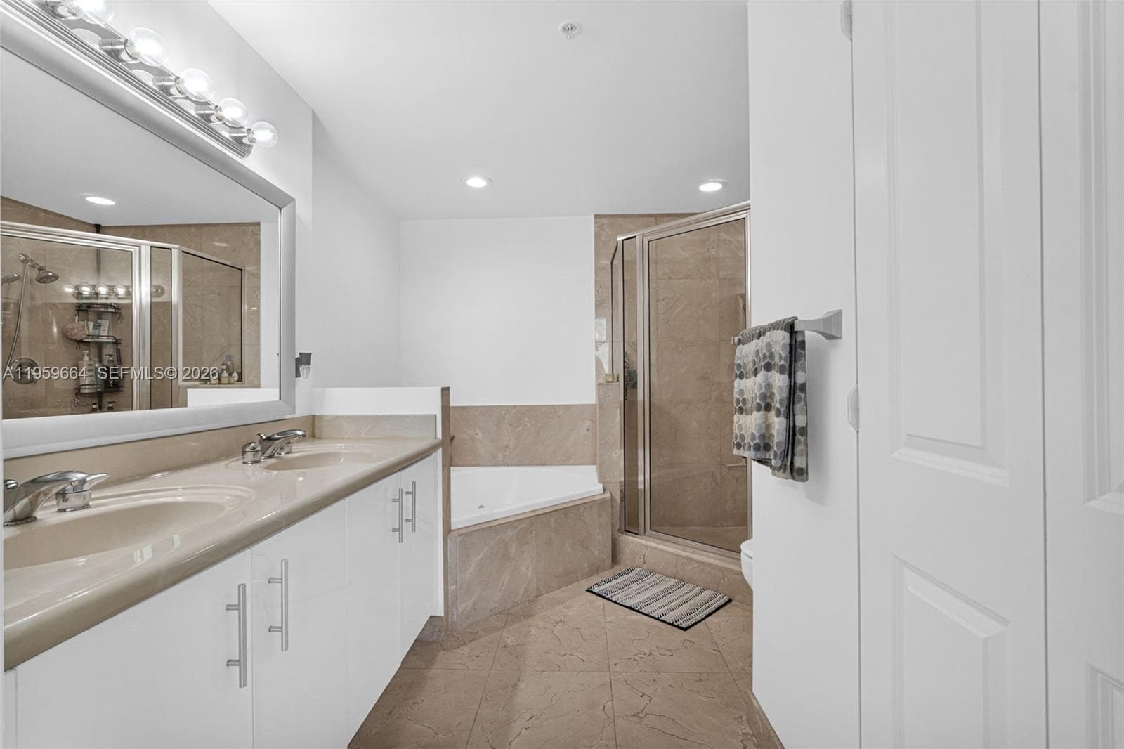 7910 Harbor Island Dr # 1103, North Bay Village FL 33141 — 52
