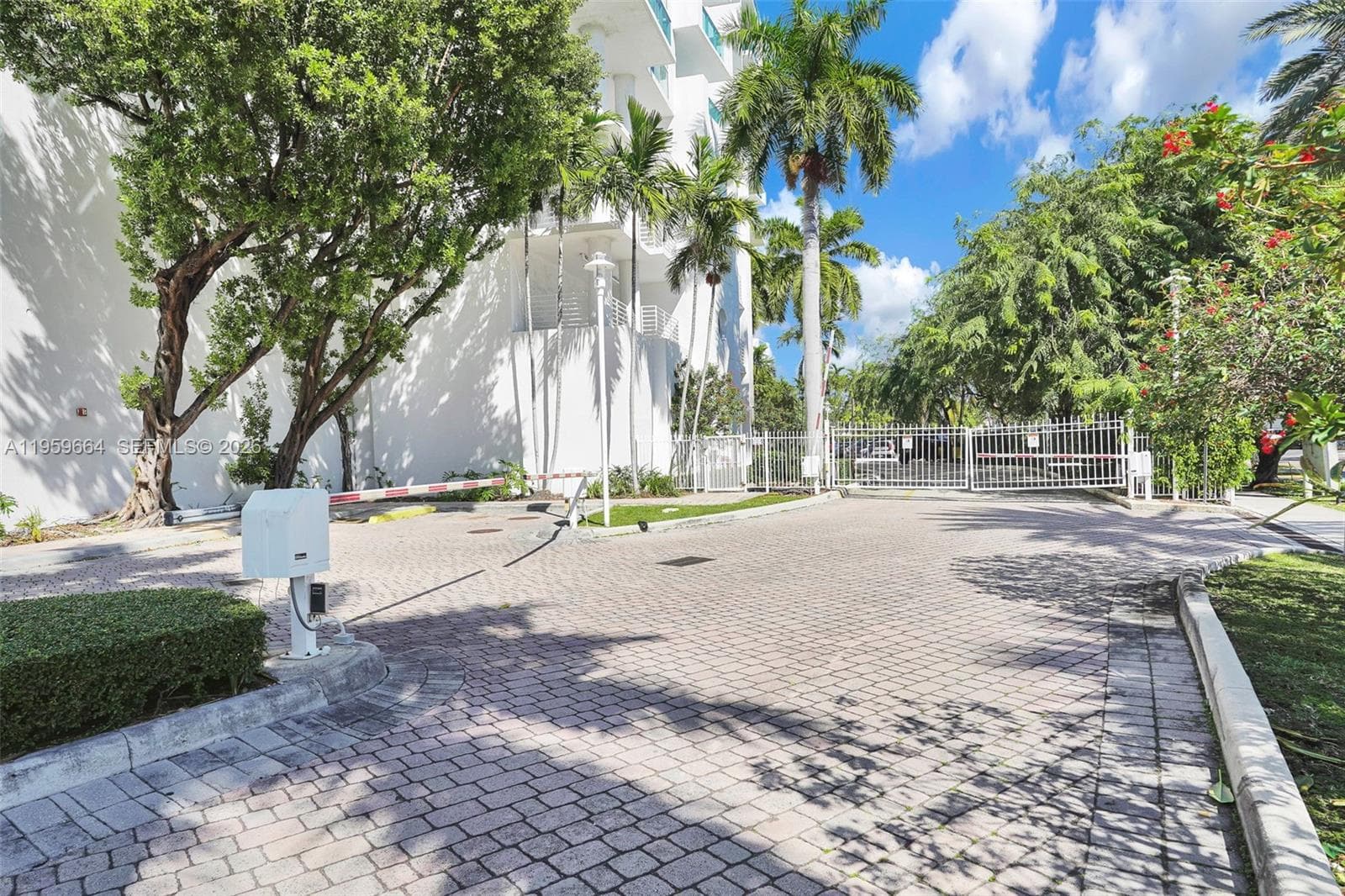 7910 Harbor Island Dr # 1103, North Bay Village FL 33141 — 12