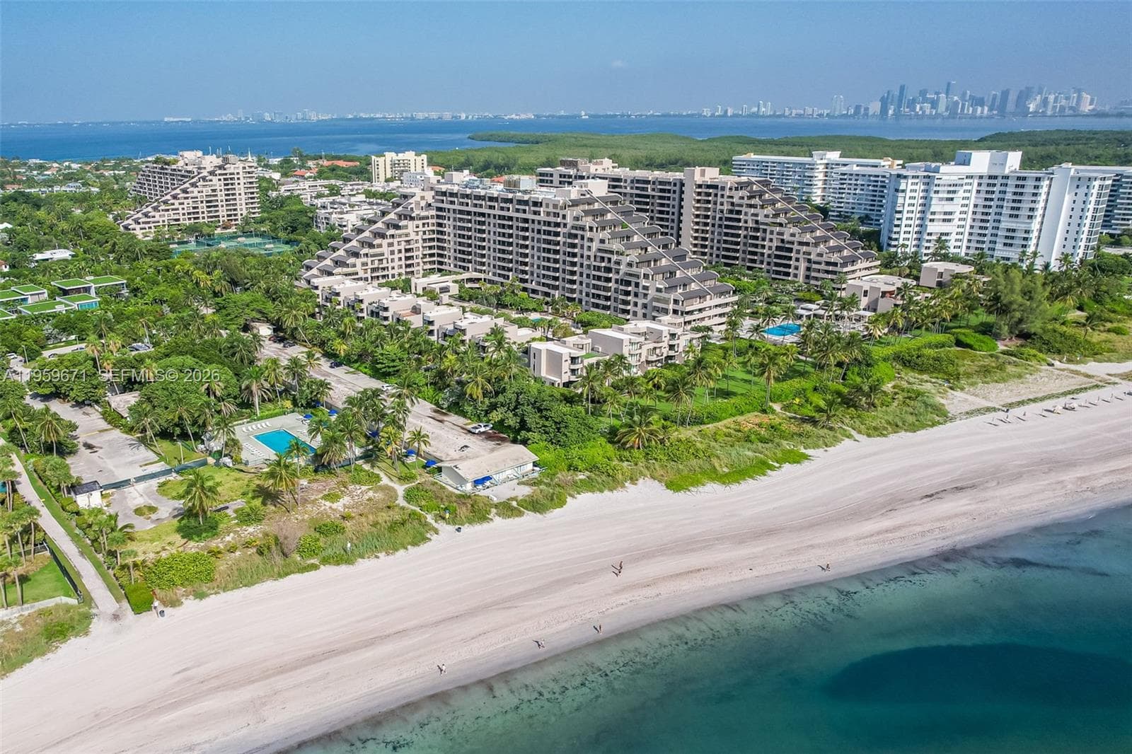 151 Crandon Blvd # 802, Key Biscayne FL 33149 — 33
