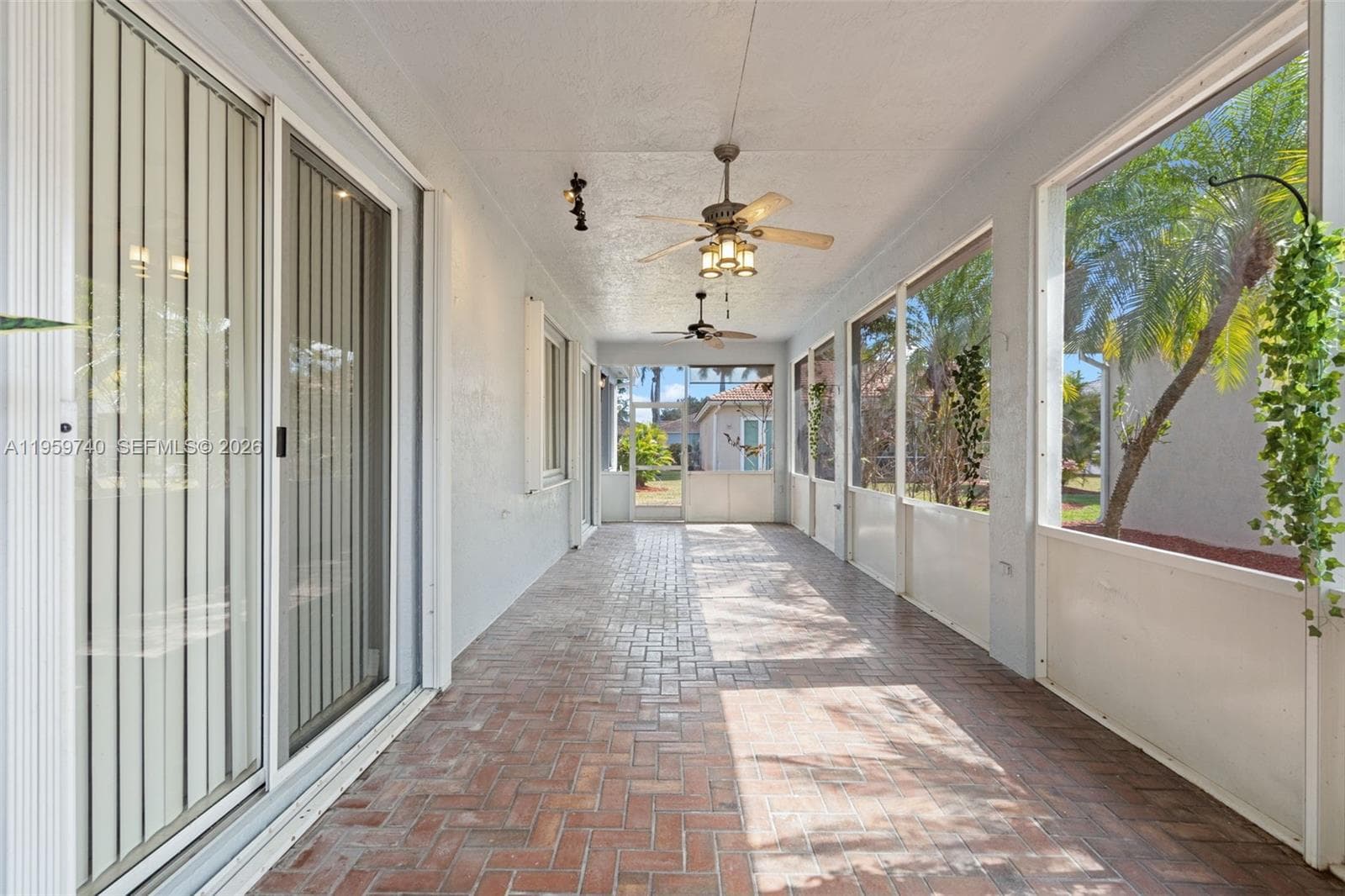 2570 SE 4th Pl, Homestead FL 33033 — 43