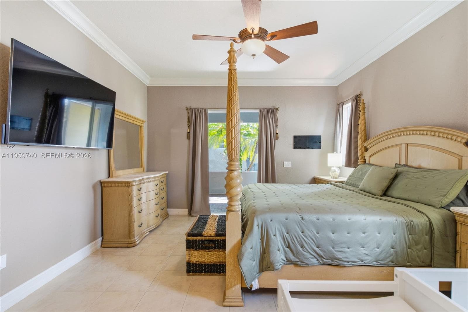 2570 SE 4th Pl, Homestead FL 33033 — 34