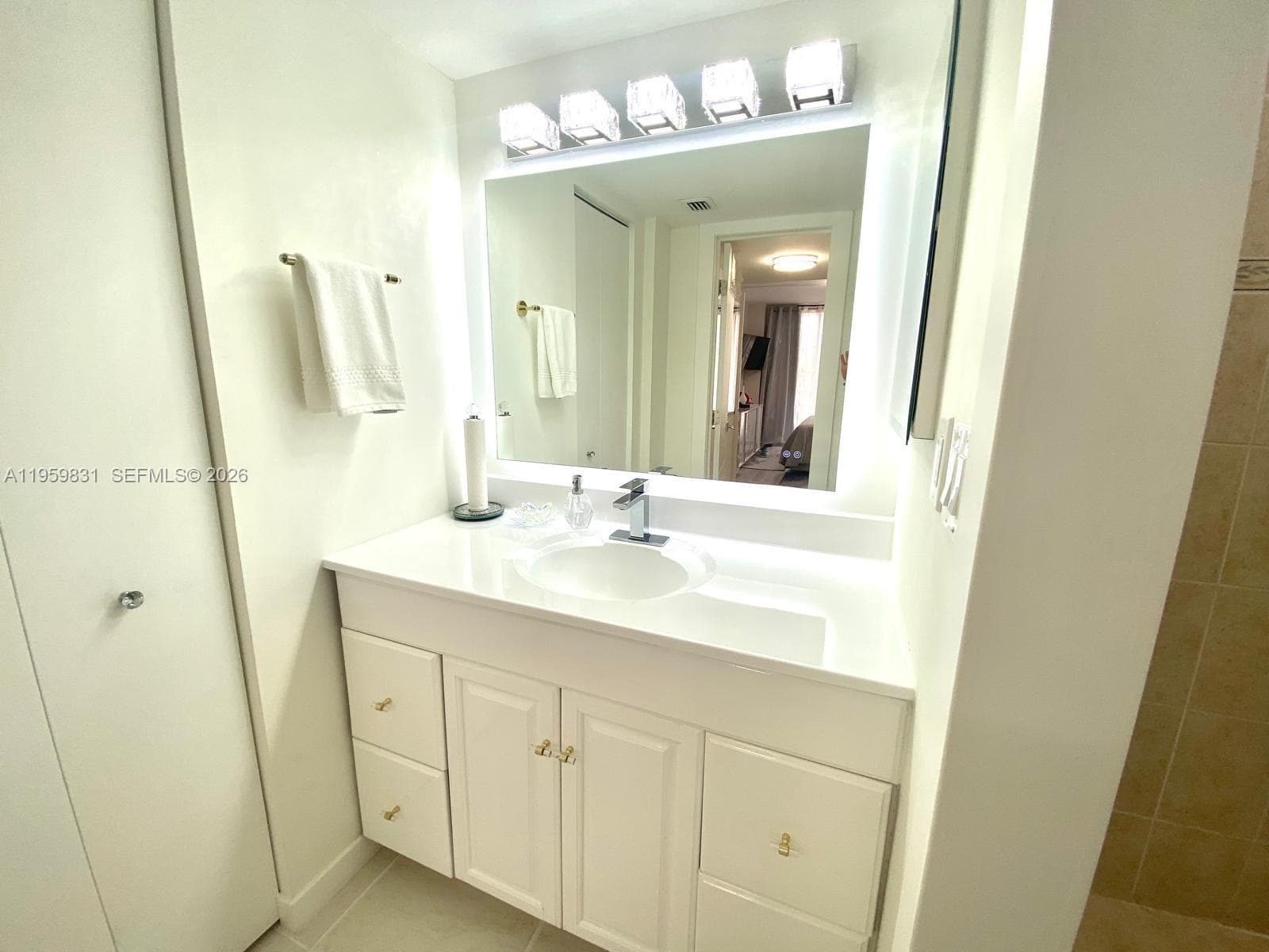 210 174th St # 403, Sunny Isles Beach FL 33160 — 27